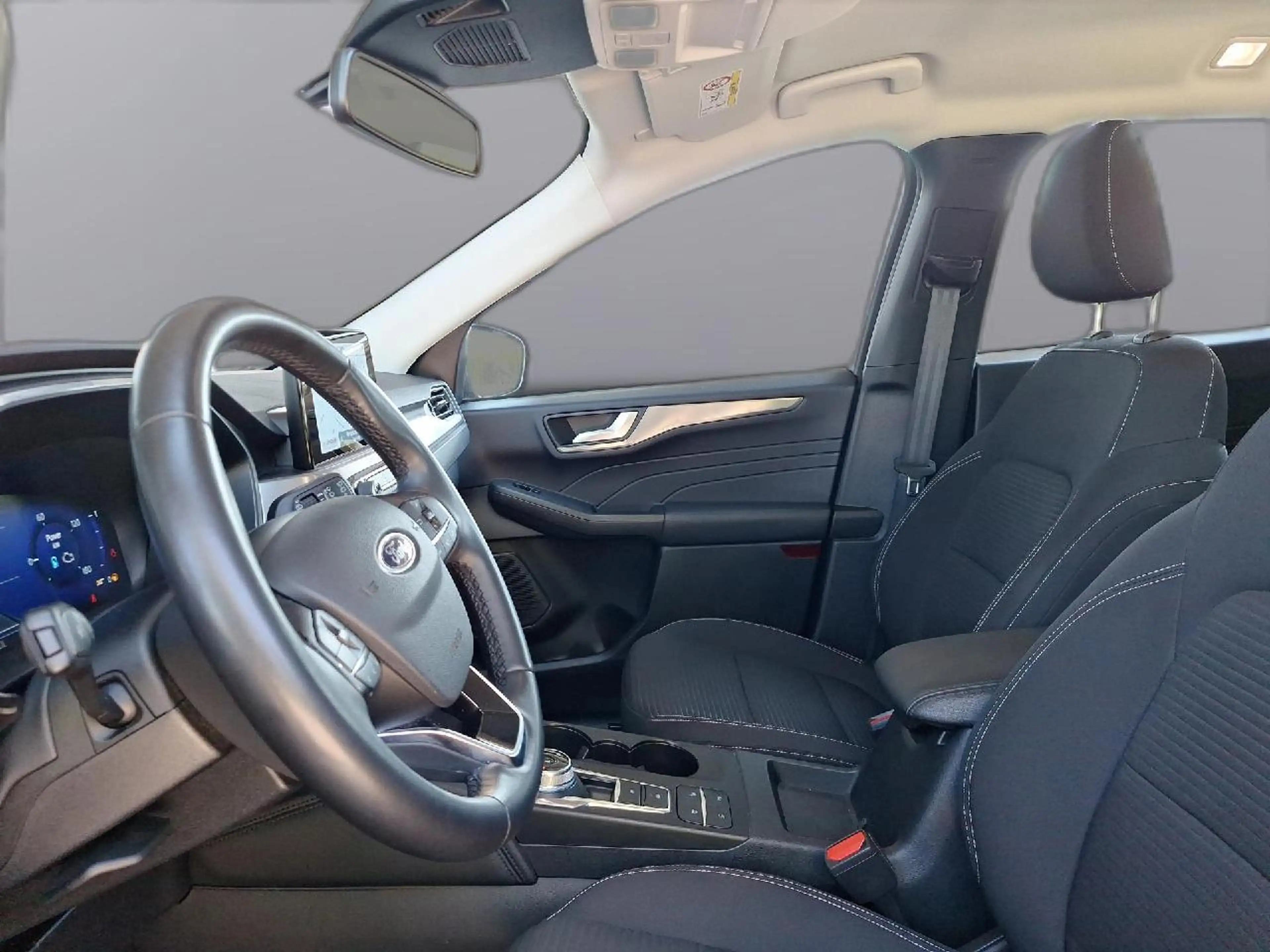 Ford Kuga Hybrid Titanium — photo 13