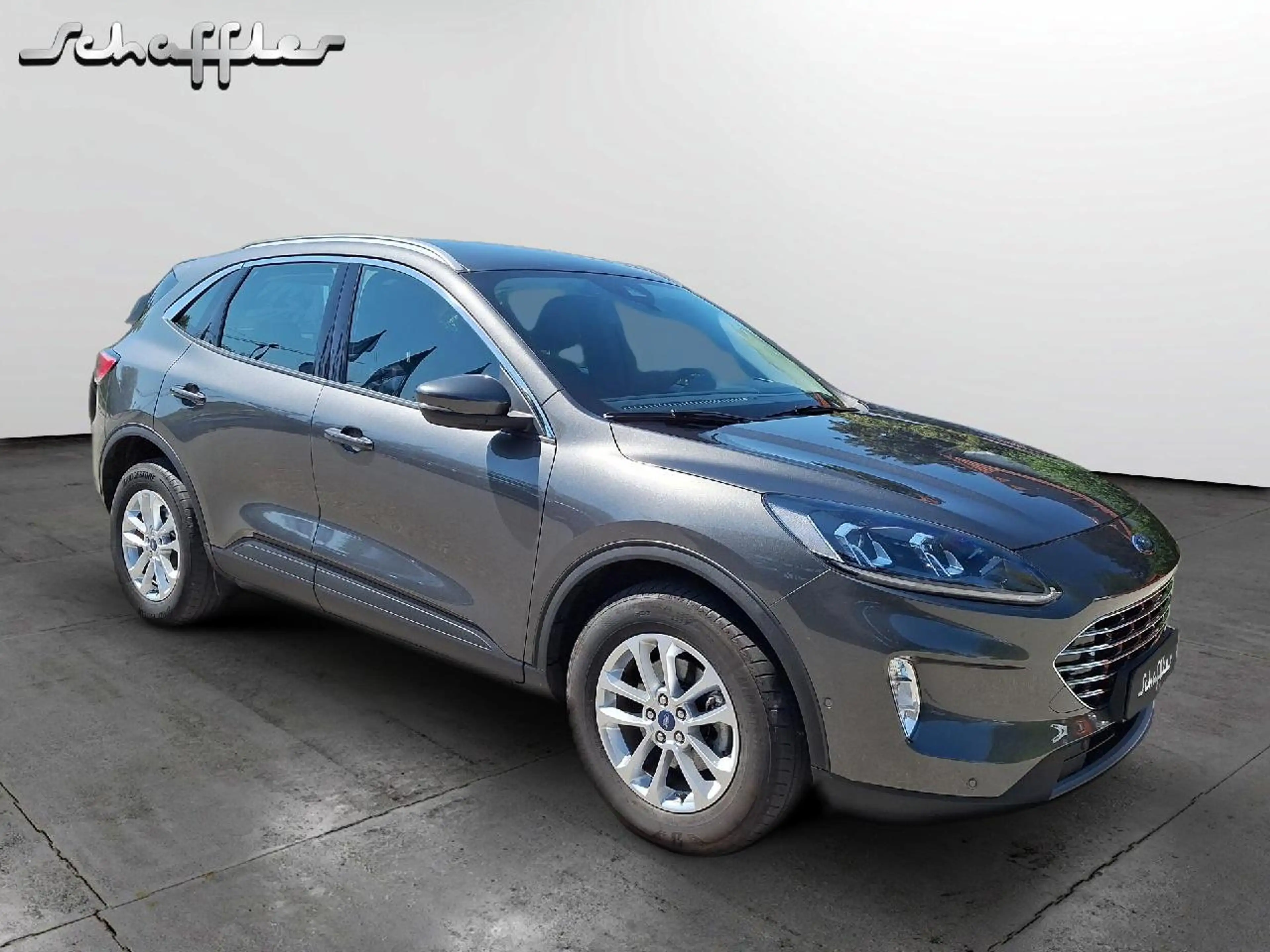 Ford Kuga Hybrid Titanium — photo 9