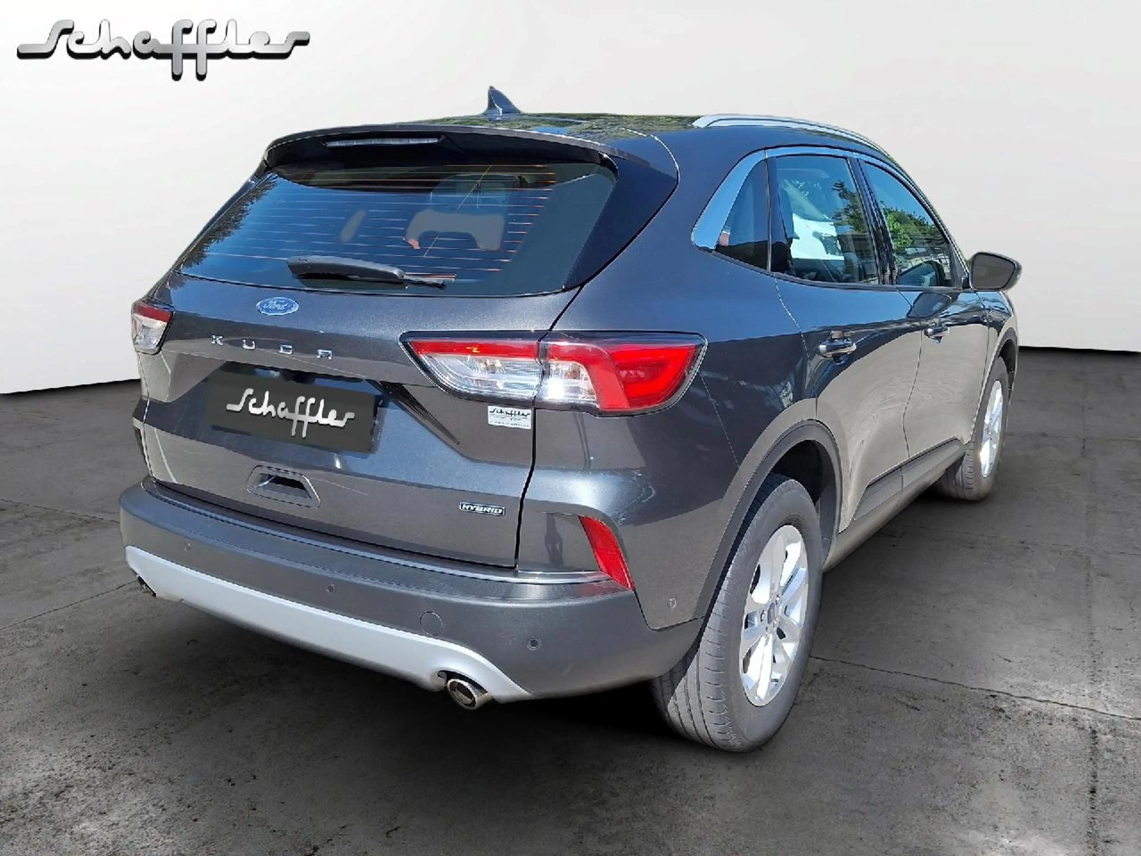 Ford Kuga Hybrid Titanium — photo 6