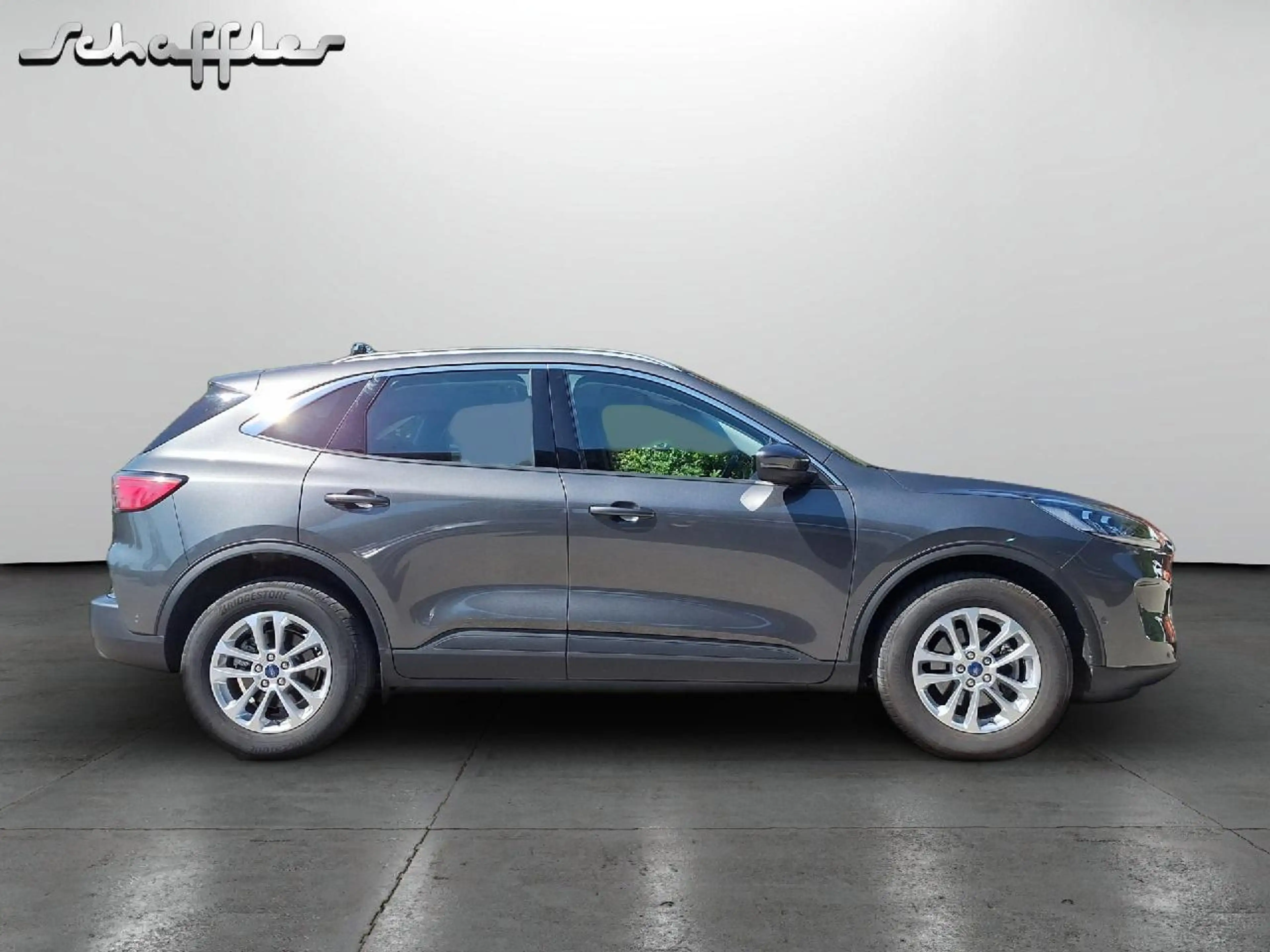 Ford Kuga Hybrid Titanium — photo 8
