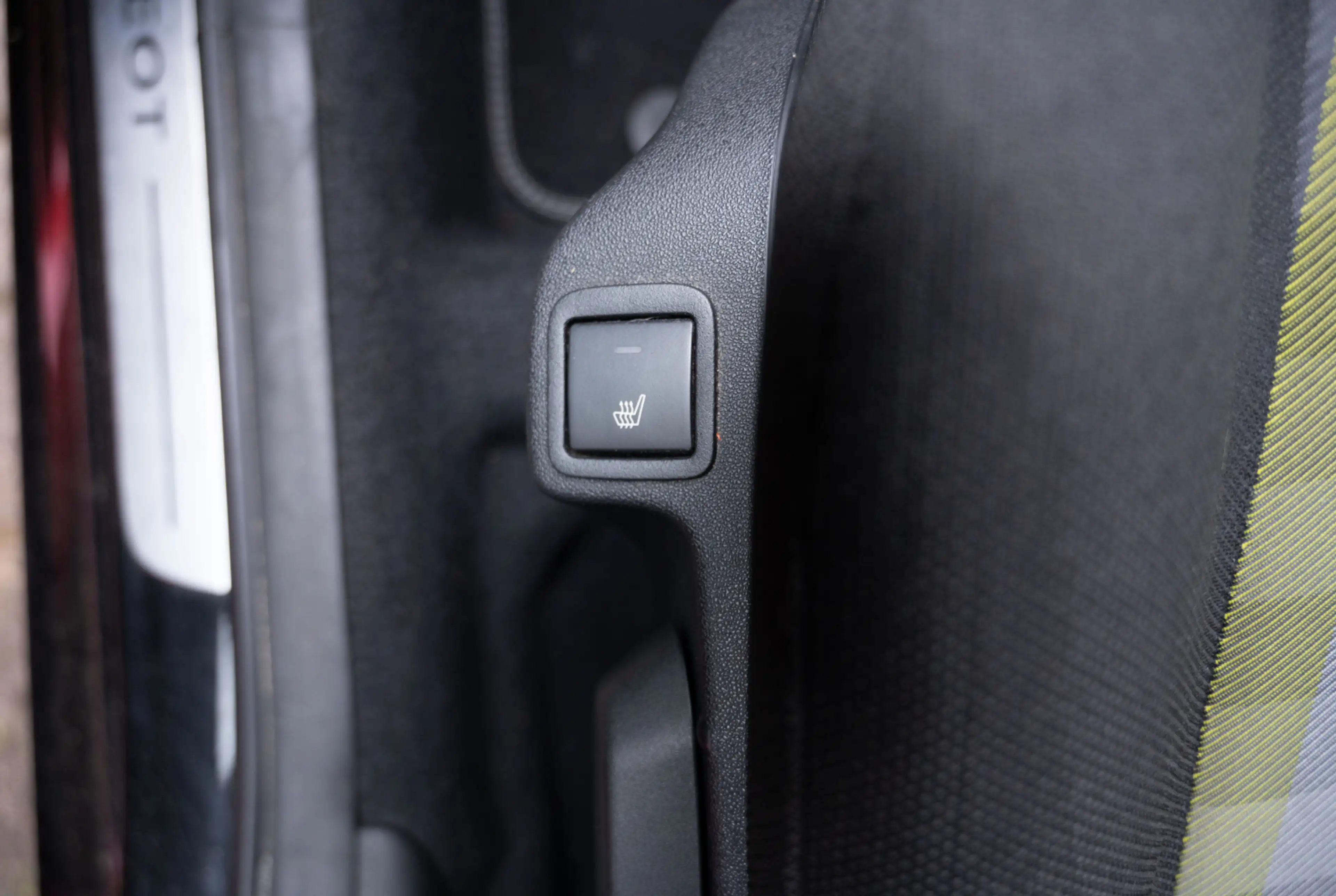 Peugeot 108 TOP Collection 1.0 VTi *SITZHEIZUNG*LOOK-PAKET*DAB+* *INVENTUR-SALE* — photo 7