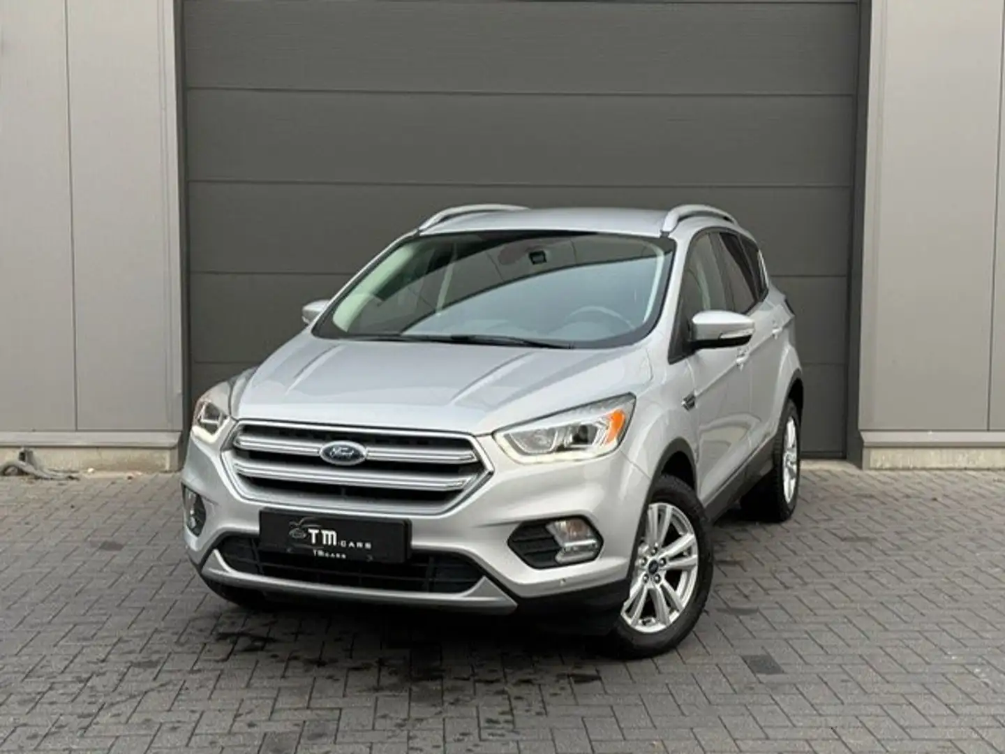 Ford Kuga Kuga 1.5 EcoBoost 2x4 Business Edition Argent - 1