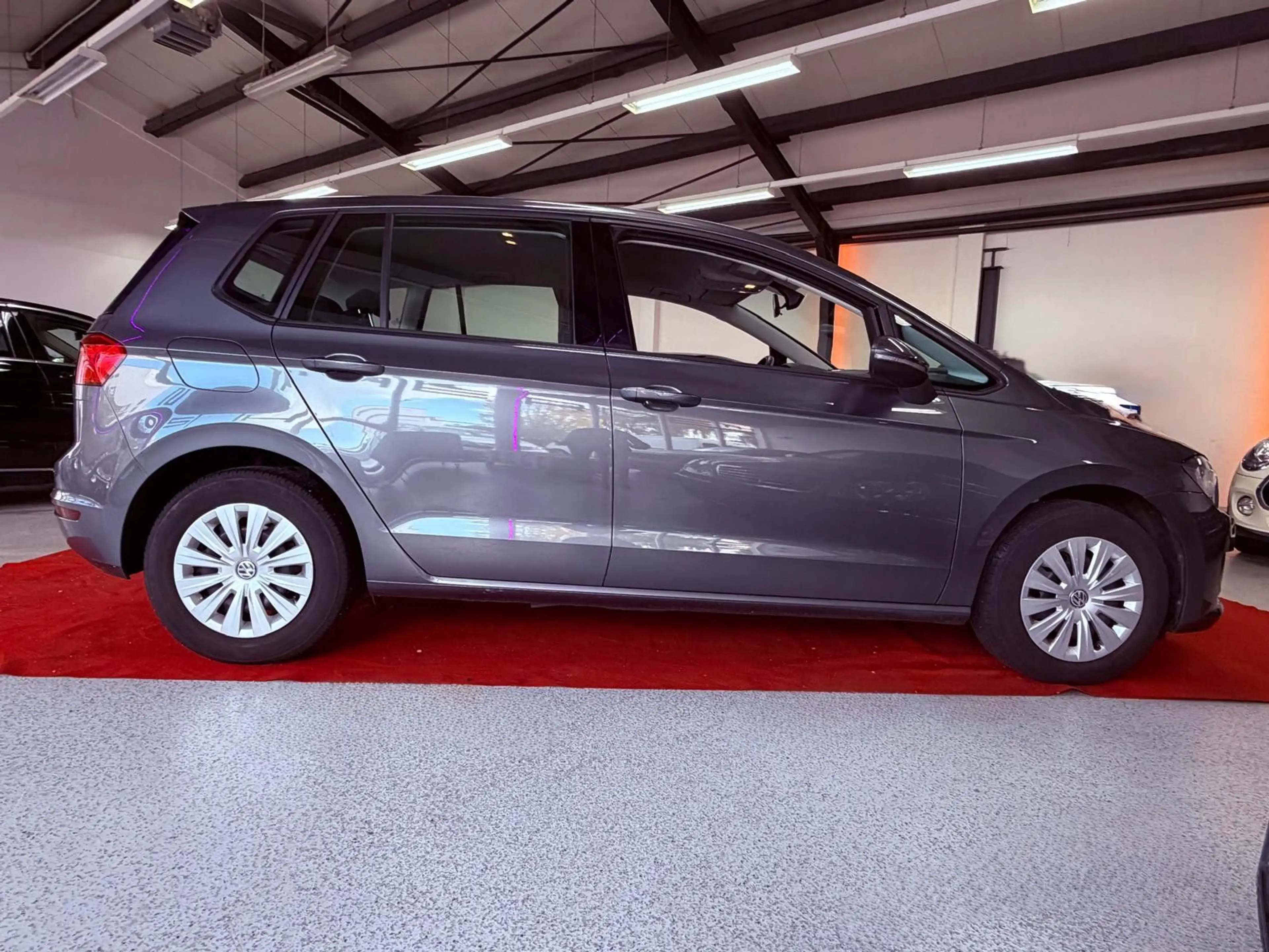 Volkswagen Golf Sportsvan 1.4 TSI 92kW Comfortline BMT — photo 9