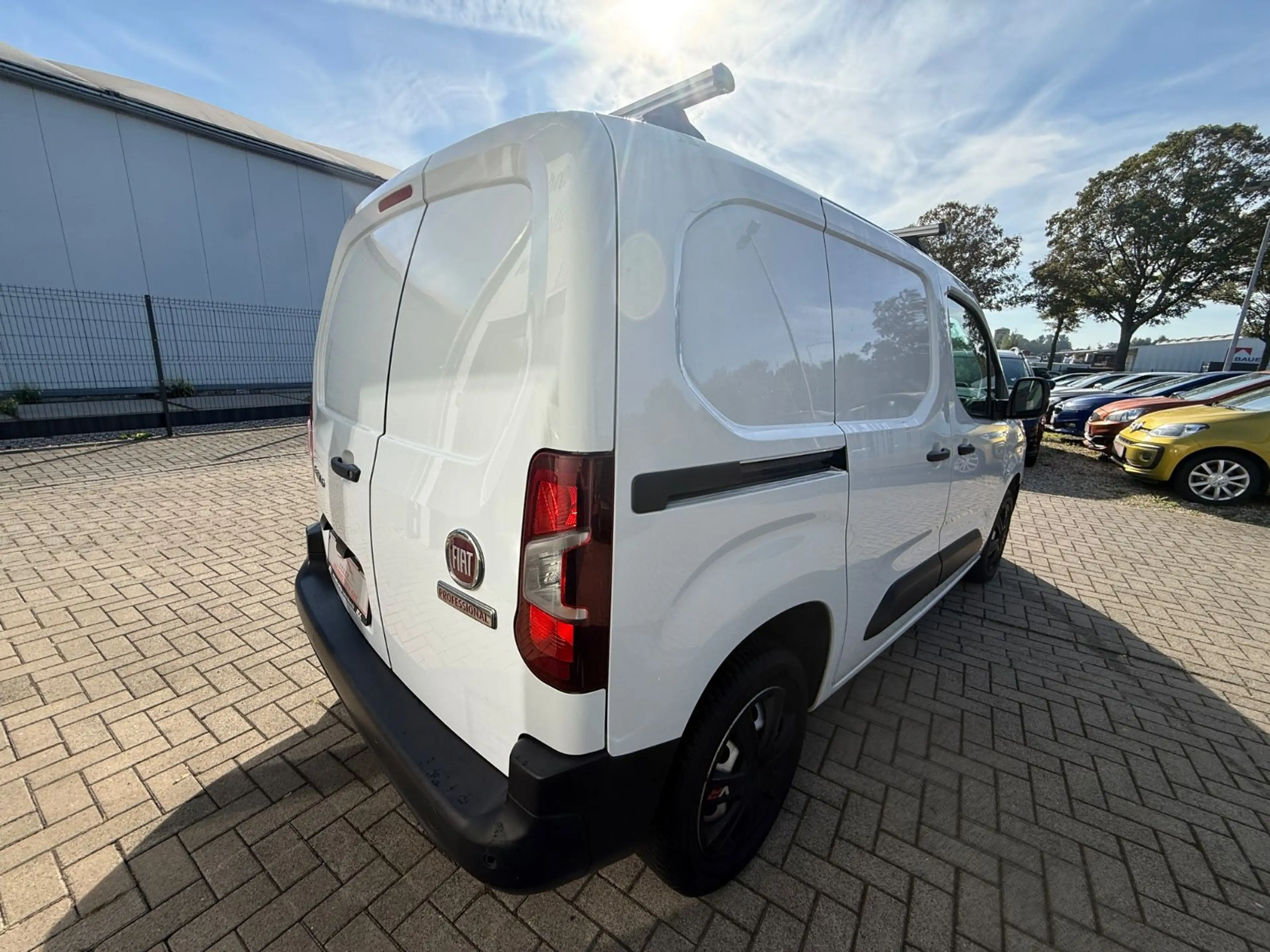 Fiat Doblo Kastenwagen L1*PDC*NAVI*AUTOMATIK*MWST — photo 11