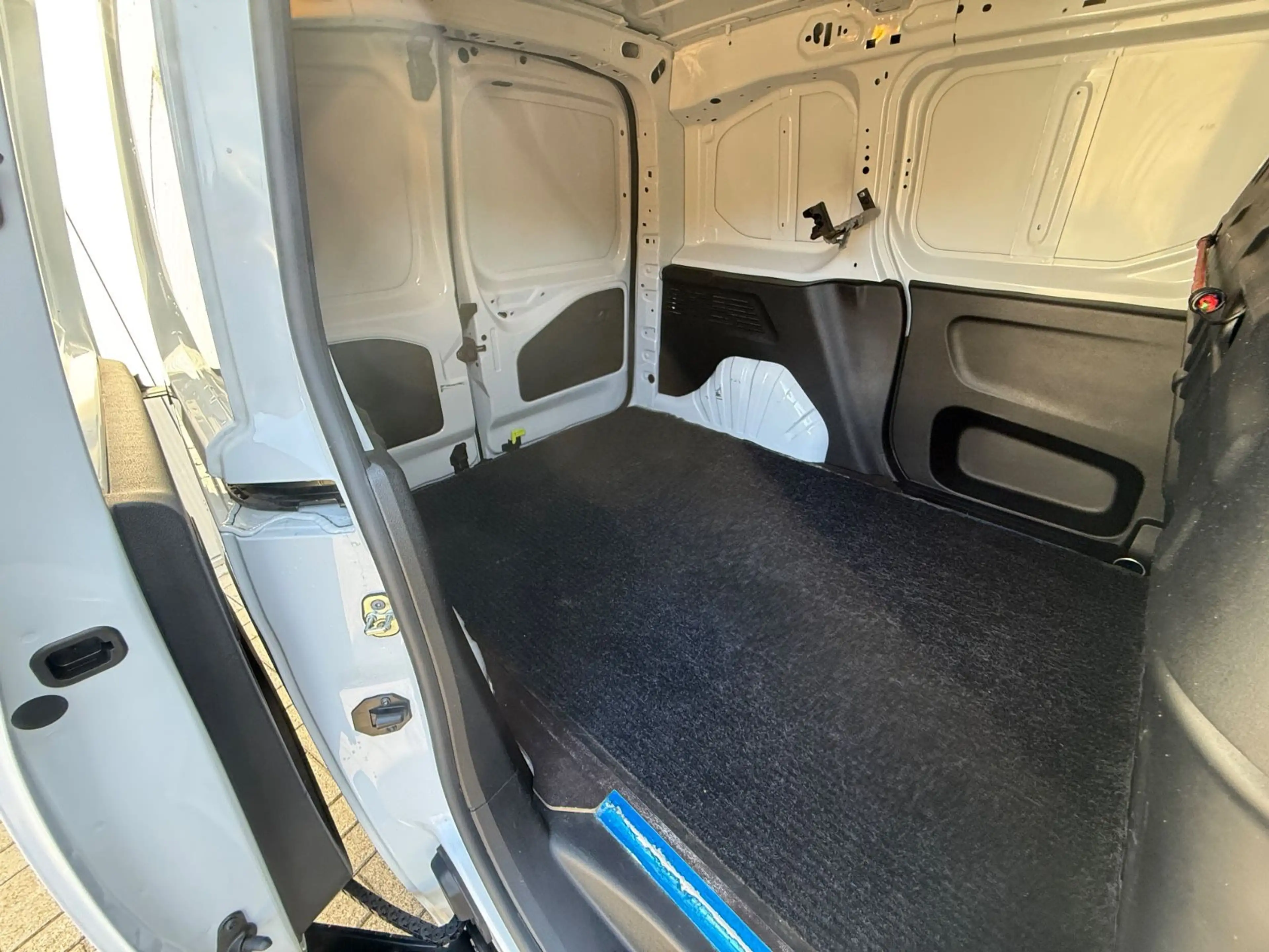Fiat Doblo Kastenwagen L1*PDC*NAVI*AUTOMATIK*MWST — photo 6