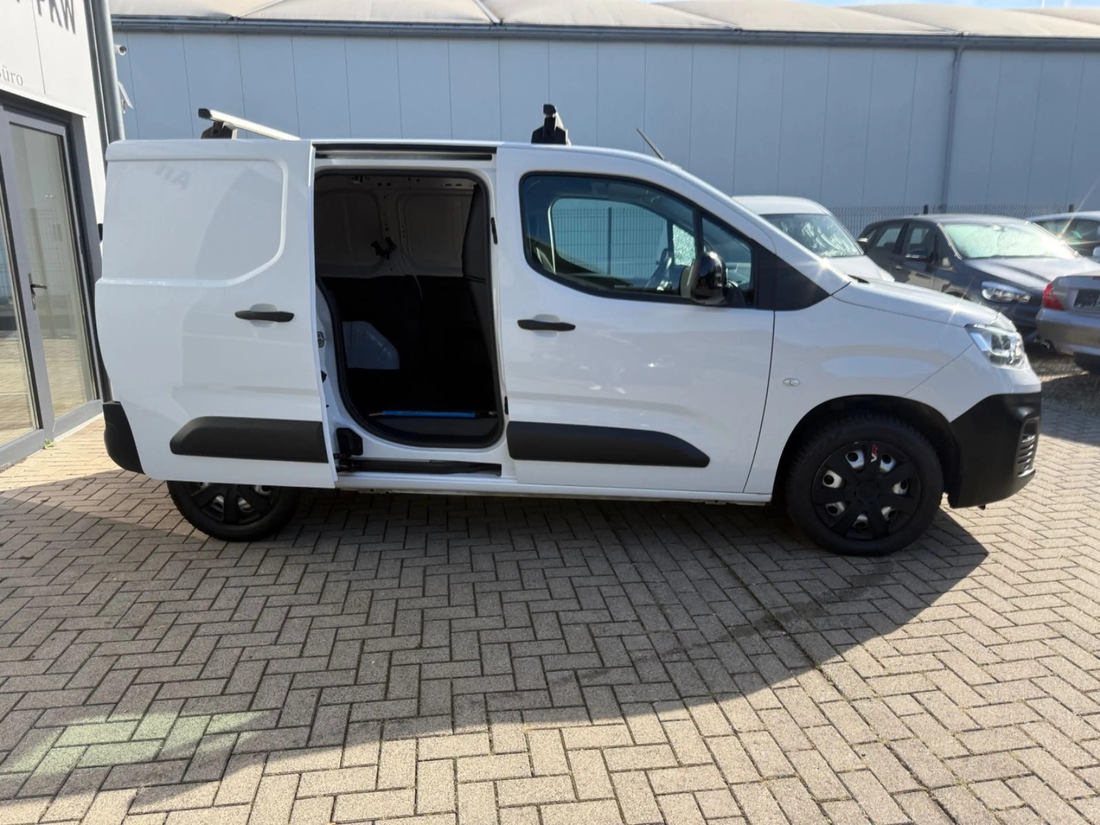 Fiat Doblo Kastenwagen L1*PDC*NAVI*AUTOMATIK*MWST — photo 5