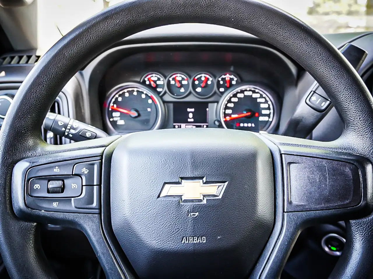 Chevrolet Silverado 1500 снимка Chevrolet Silverado 1500