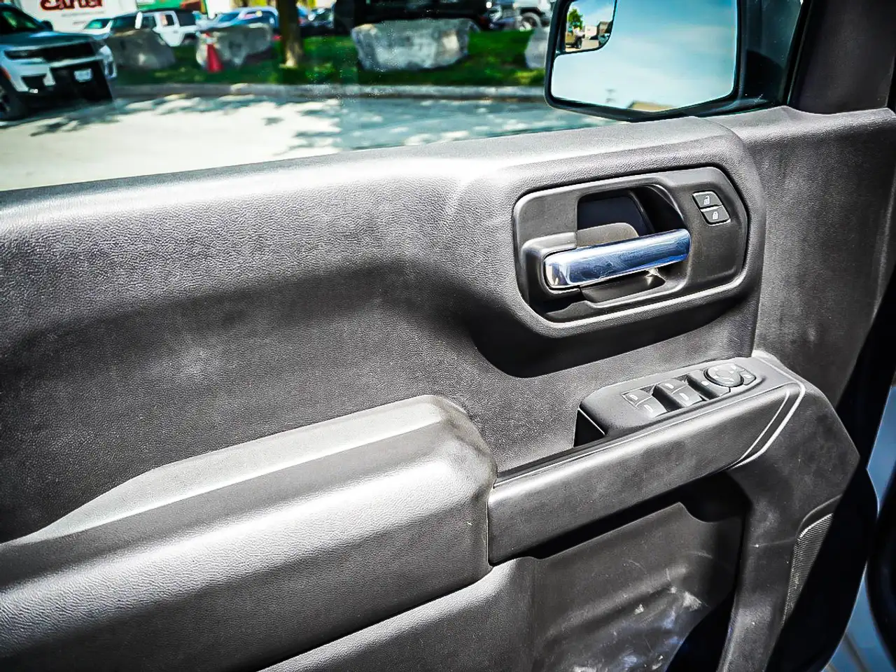Chevrolet Silverado 1500 снимка Chevrolet Silverado 1500