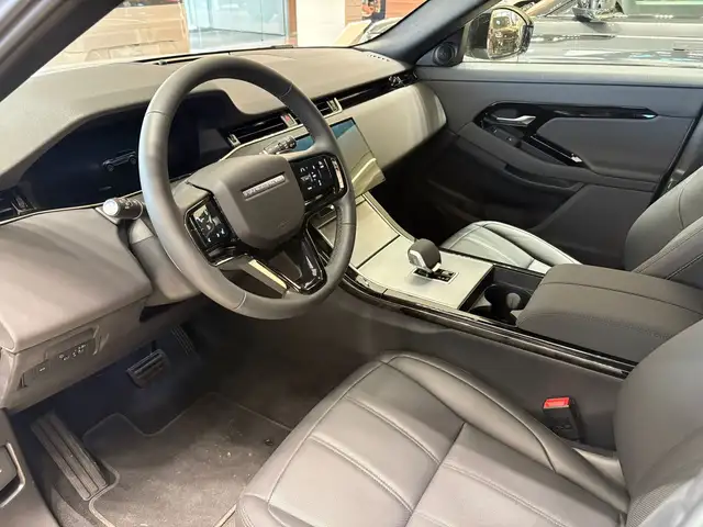 Land Rover Range Rover Evoque view 6