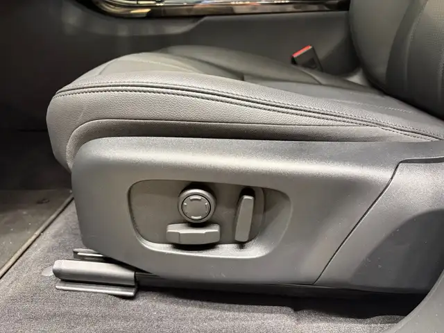 Land Rover Range Rover Evoque view 15