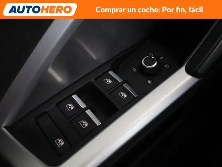 Audi Q3 2020, foto 35