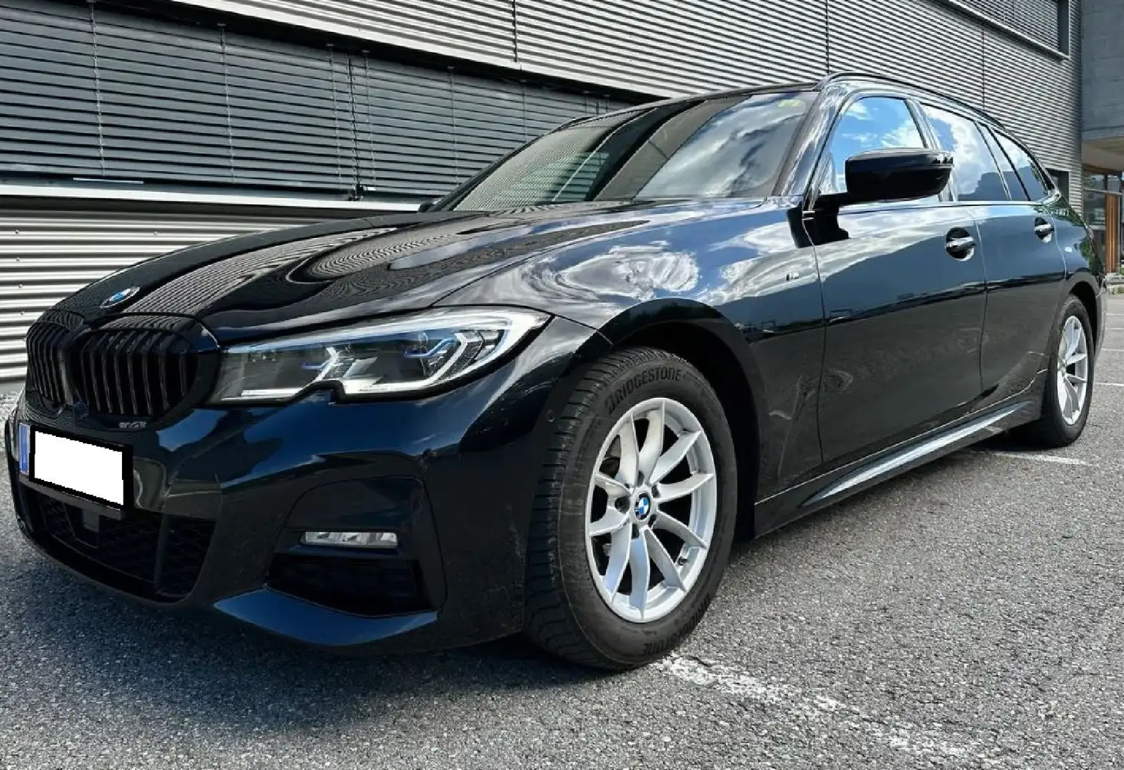 BMW 320 Touring 320d Schwarz - 1