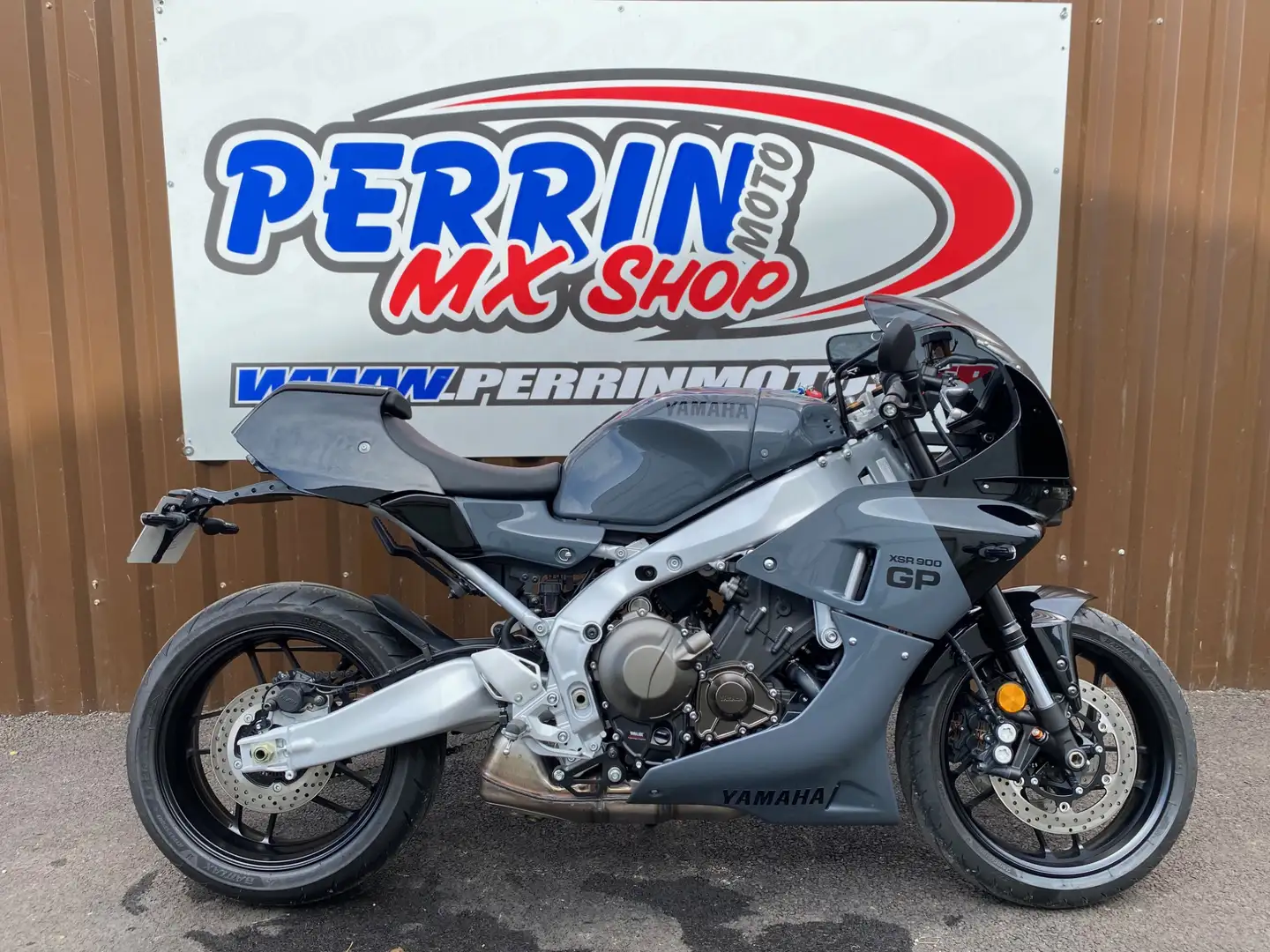 Yamaha XSR 900 Gris - 1