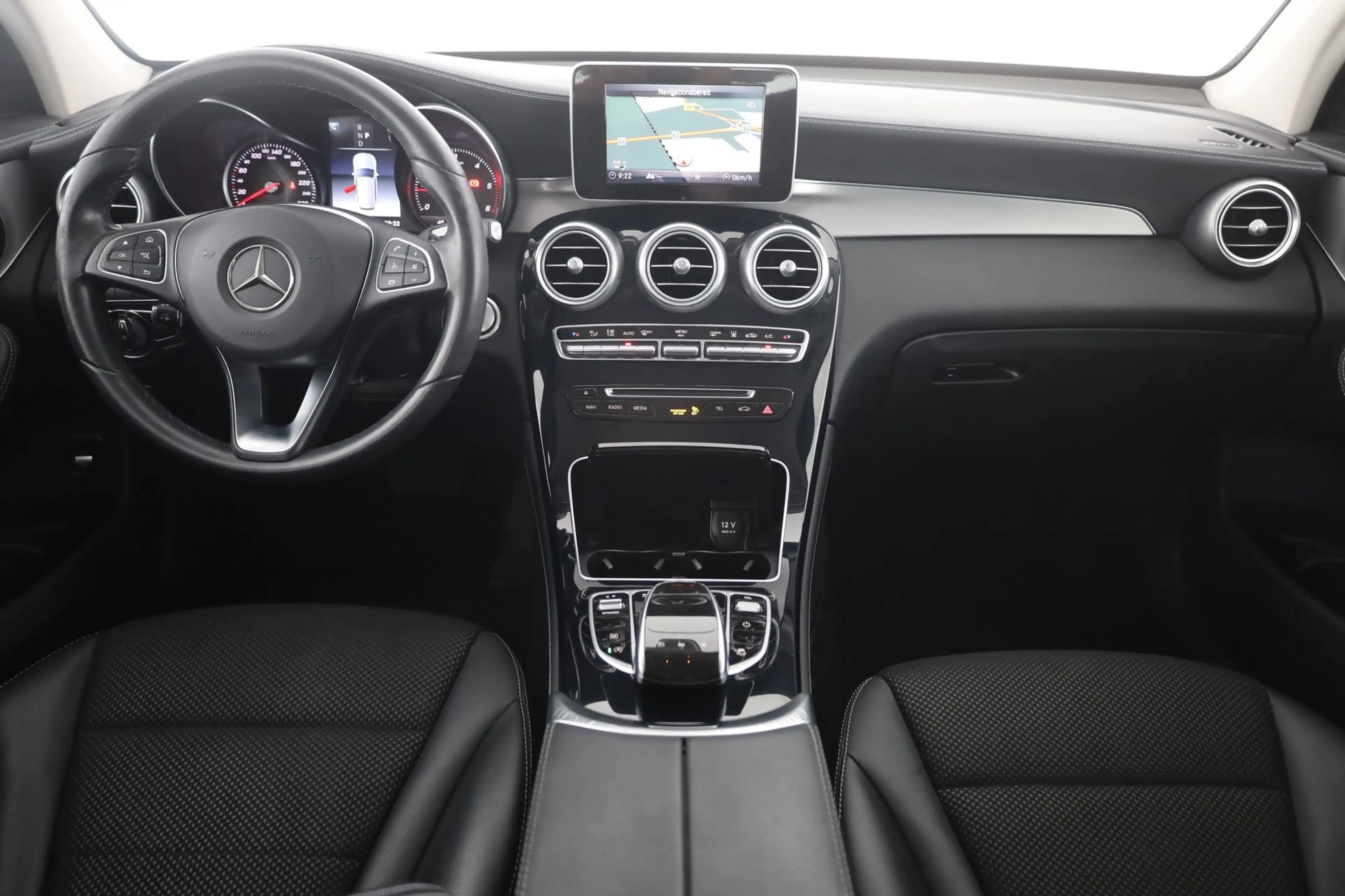 Mercedes-Benz GLC 250 GLC 250d 4Matic LED Navi 360° ACC Standheizung — photo 9