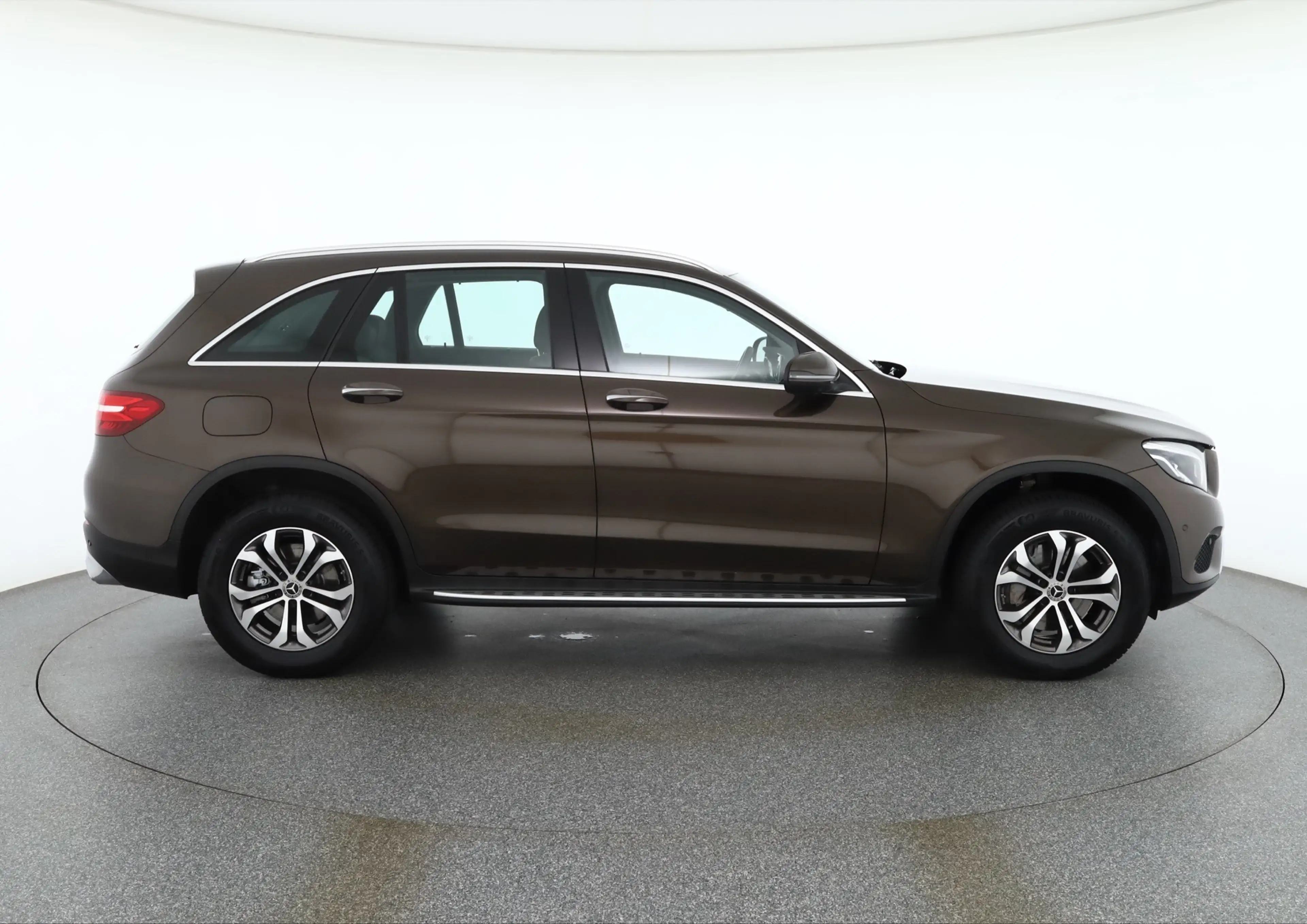 Mercedes-Benz GLC 250 GLC 250d 4Matic LED Navi 360° ACC Standheizung — photo 6