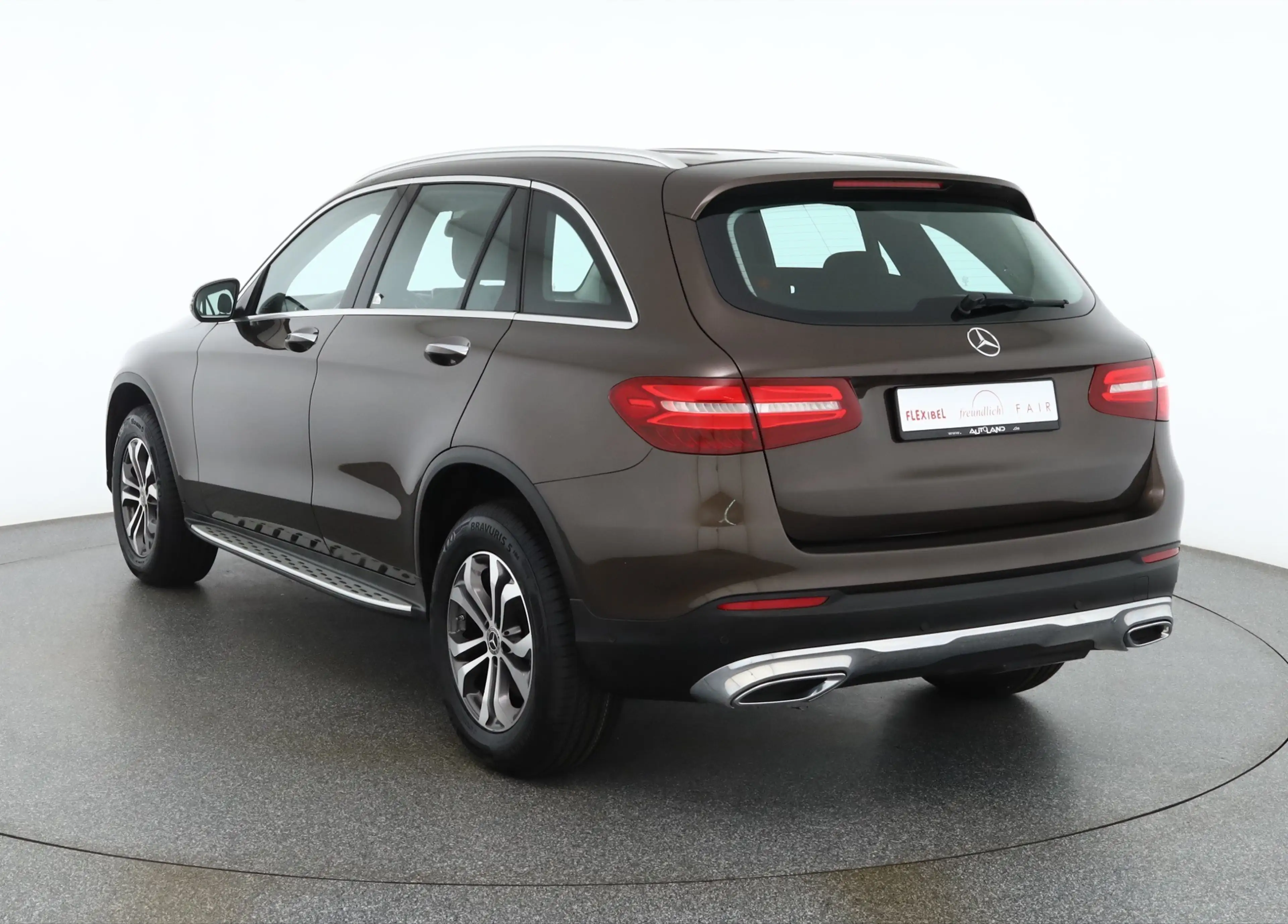 Mercedes-Benz GLC 250 GLC 250d 4Matic LED Navi 360° ACC Standheizung — photo 3