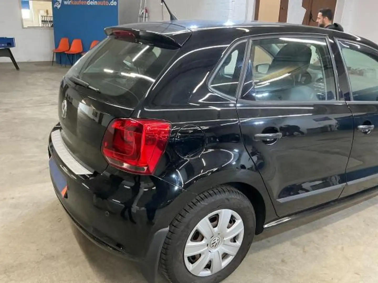 Volkswagen Polo 1.2 Trendline 60 CV Neopatentati Schwarz - 2