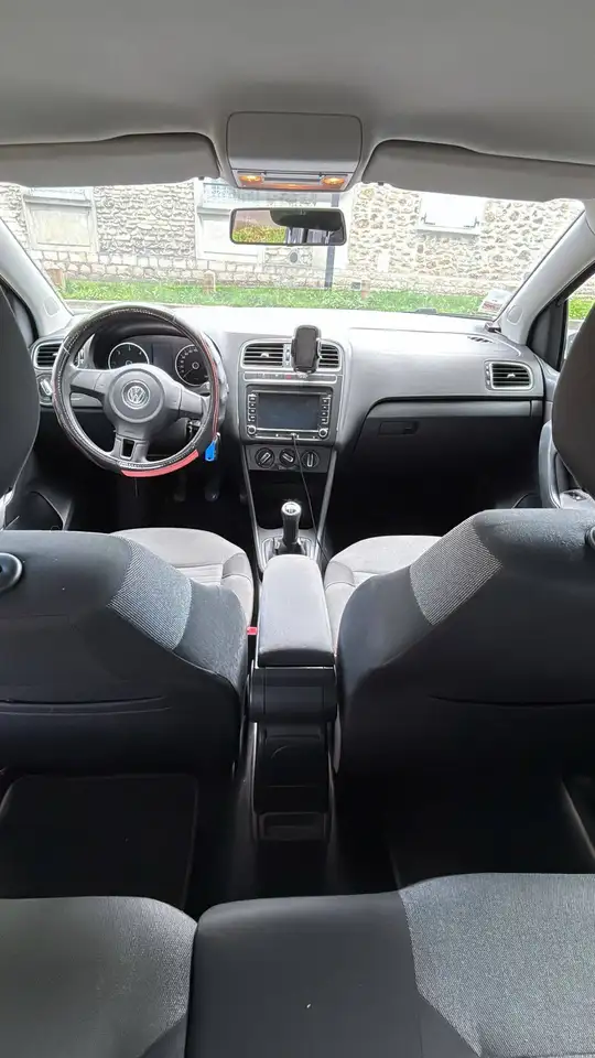 Volkswagen Polo Citadine 5 portes — photo 12