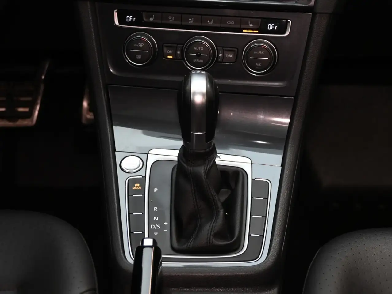 Volkswagen Golf снимка Volkswagen Golf