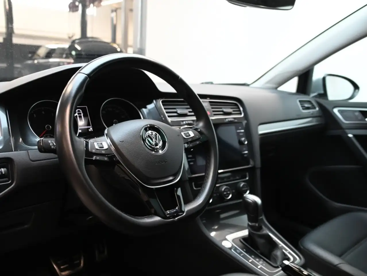 Volkswagen Golf снимка Volkswagen Golf
