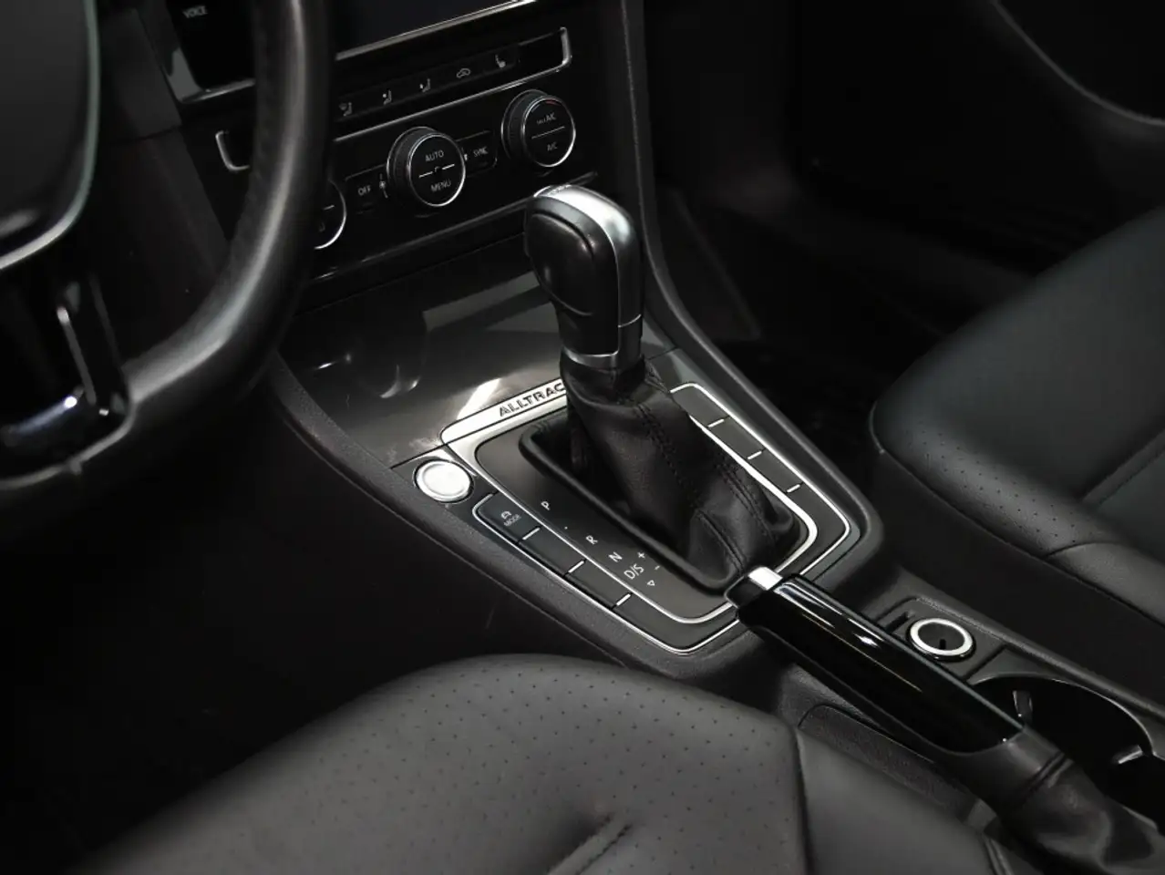 Volkswagen Golf снимка Volkswagen Golf