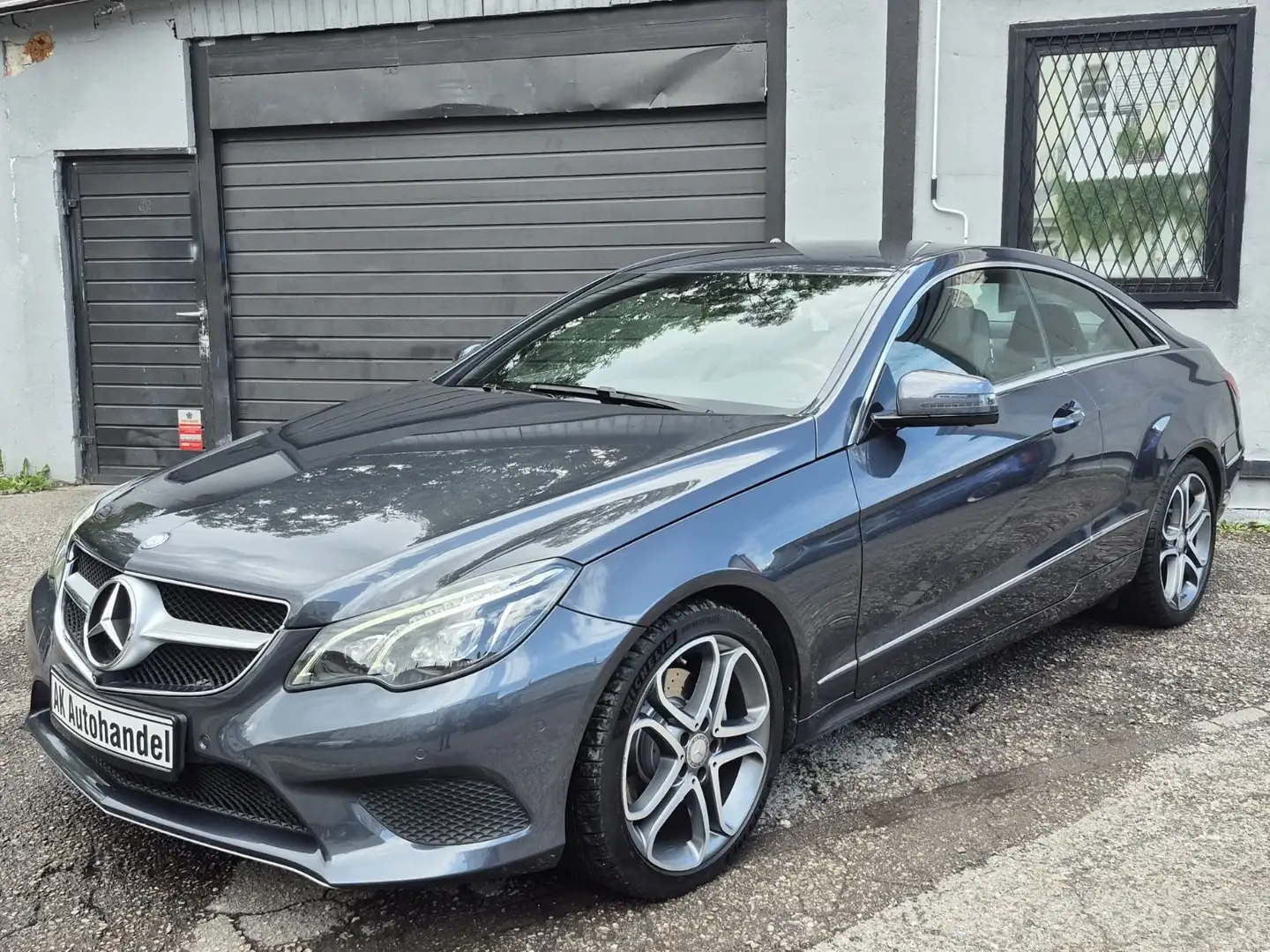 Mercedes-Benz E 220 CDI BlueEfficiency LED Navi 360 Kamera Gris - 1