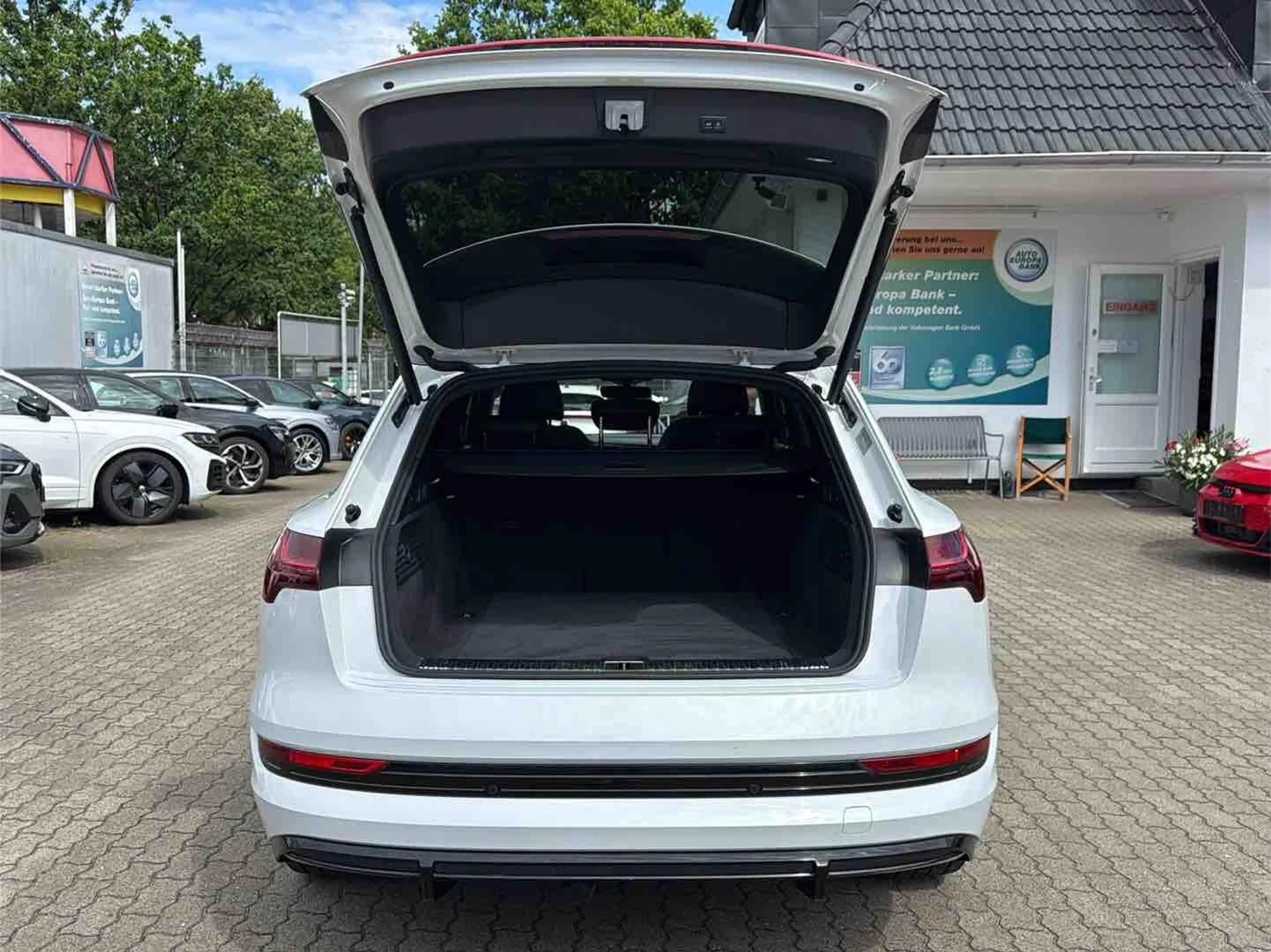 Audi e-tron 55 2x S line AHK BLACK HuD PANO 360° 21Z — photo 9