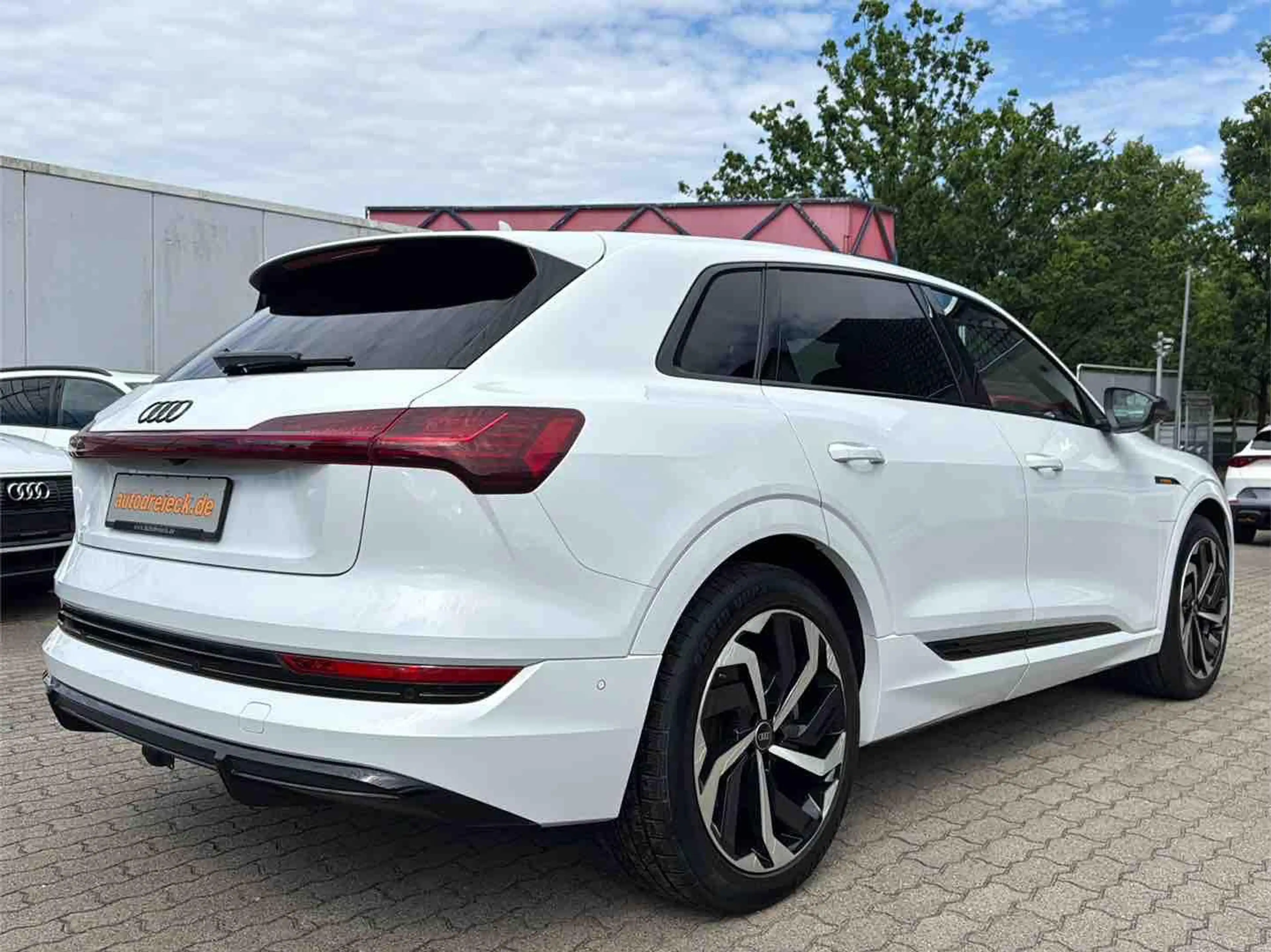 Audi e-tron 55 2x S line AHK BLACK HuD PANO 360° 21Z — photo 7