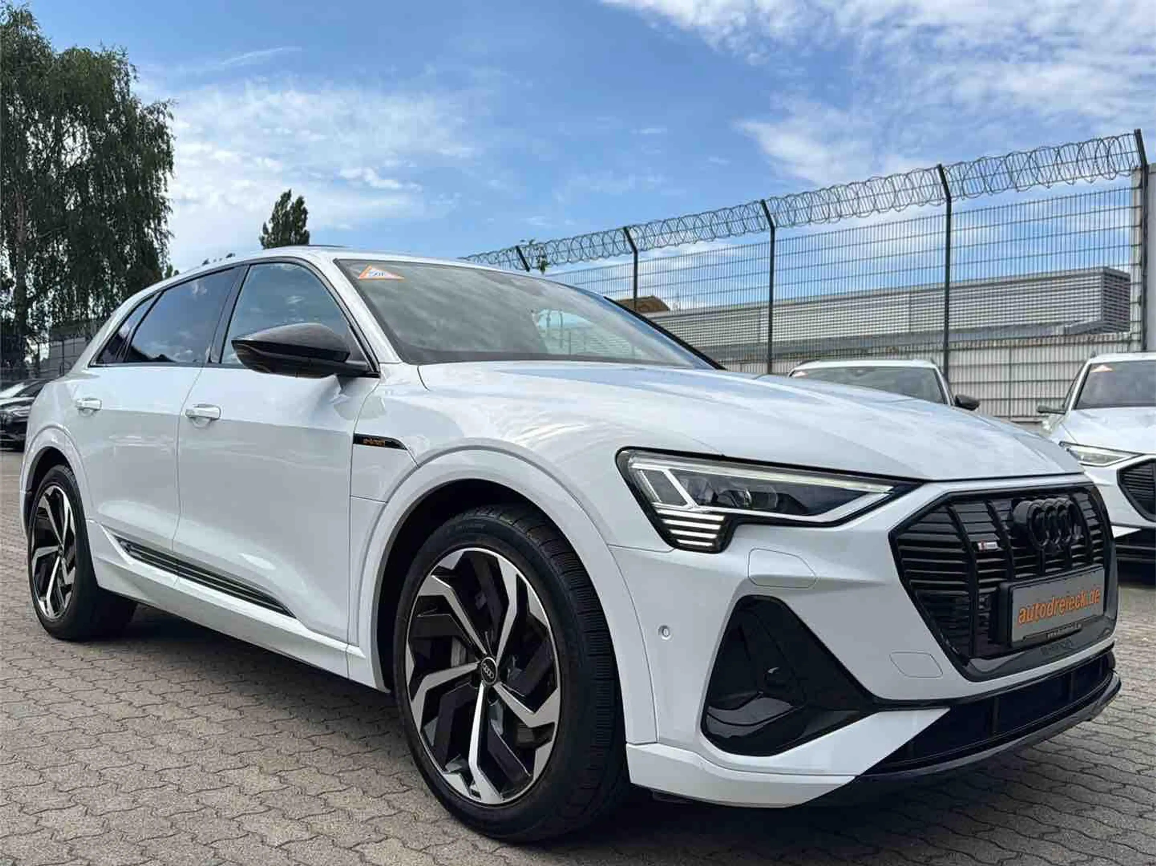 Audi e-tron 55 2x S line AHK BLACK HuD PANO 360° 21Z — photo 5