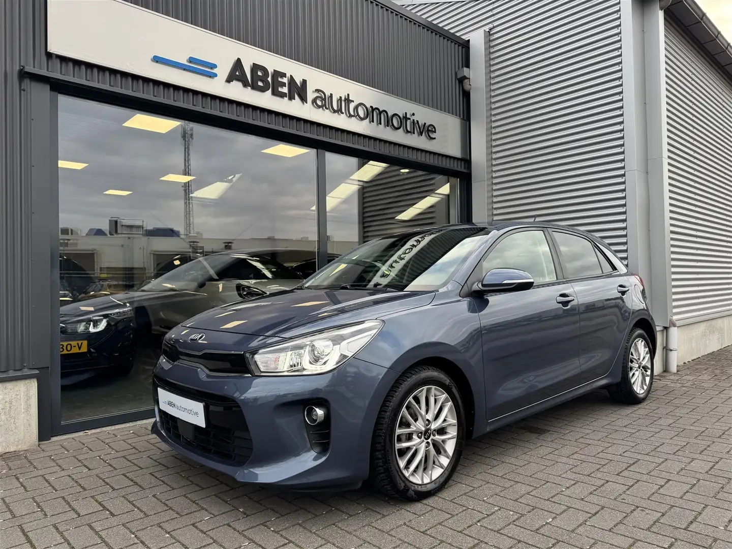 Kia Rio 1.2 CVVT 84PK Dream Team Edition (NAVI|CAM|CRUISE| Bleu - 2