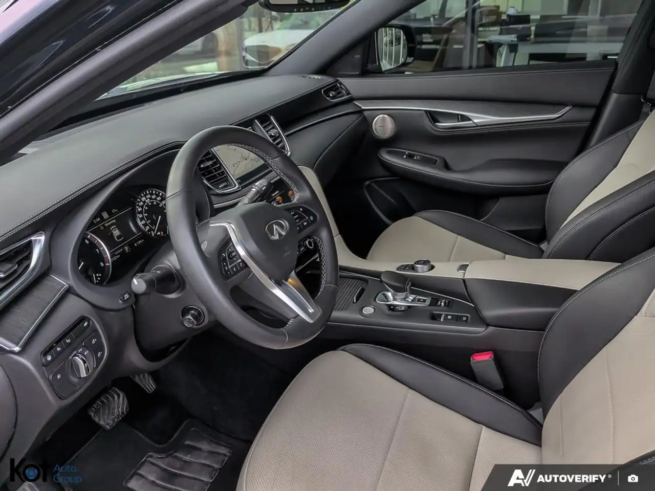 Infiniti QX55 fotografie Infiniti QX55
