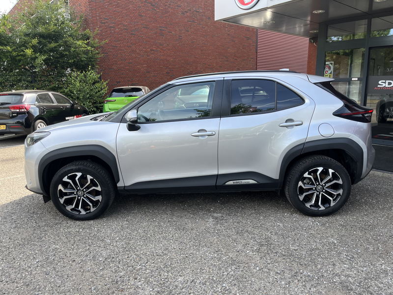 Toyota Yaris Cross 1.5 Hybrid 115 First Edition // ADAPT. CRUISE // K — photo 3