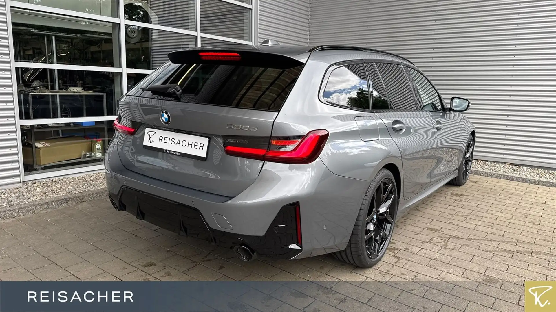 BMW 330 d xDrive Touring Sportpaket Keyless Go DAB Gris - 2