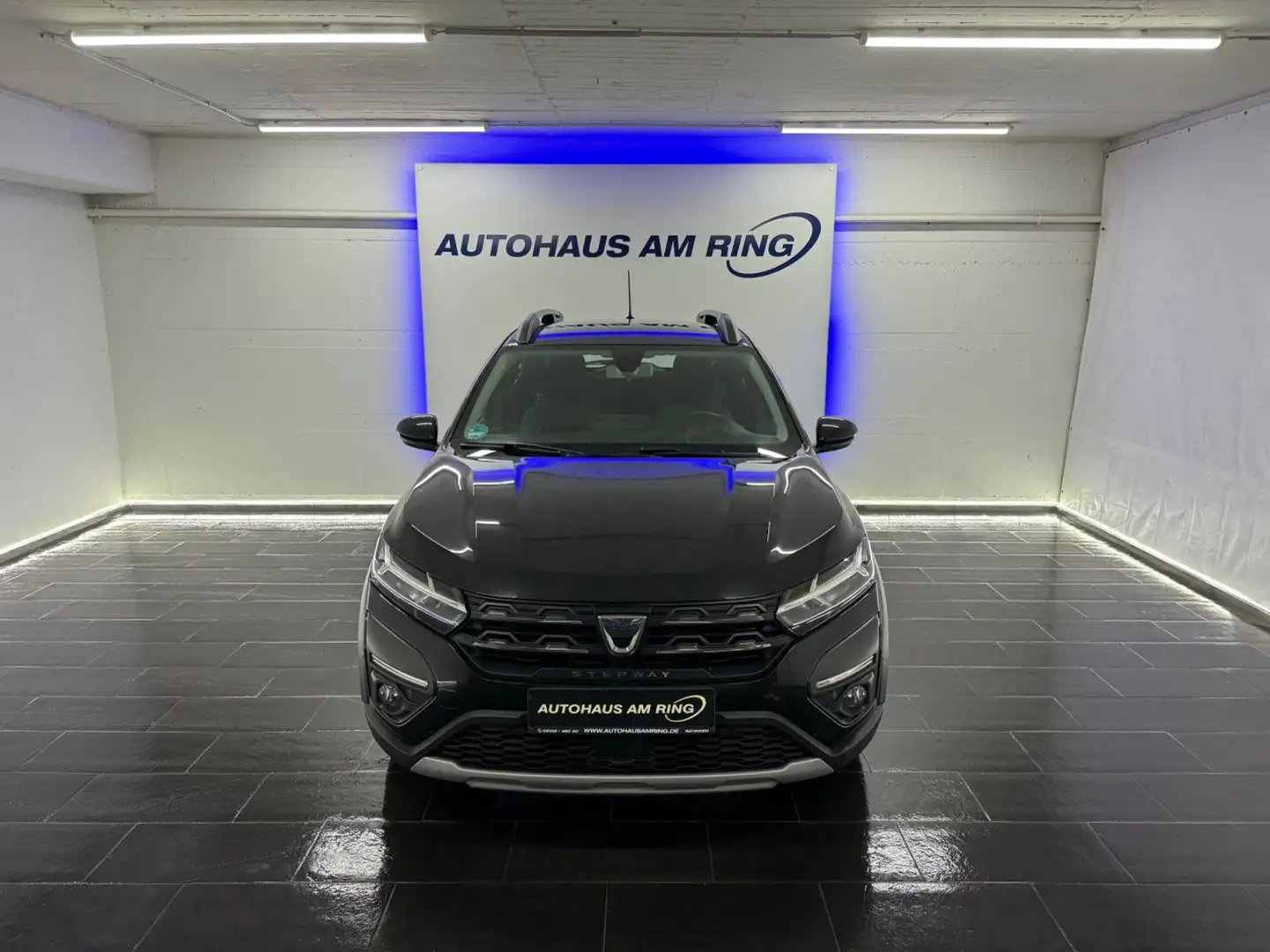 Dacia Sandero III Stepway 1H CAM LED NAVI DAB SPUR SZH Schwarz - 1