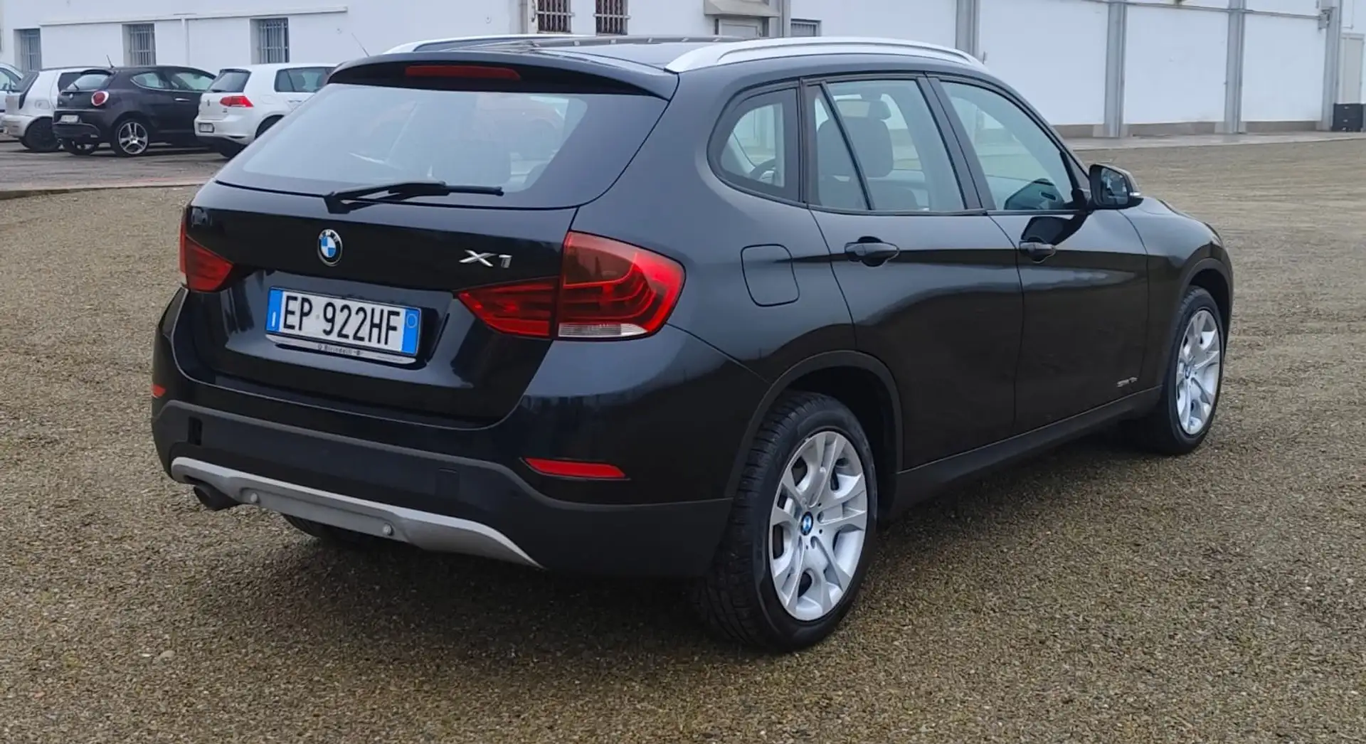 BMW X1 X1 E84 sdrive16d Msport Schwarz - 2