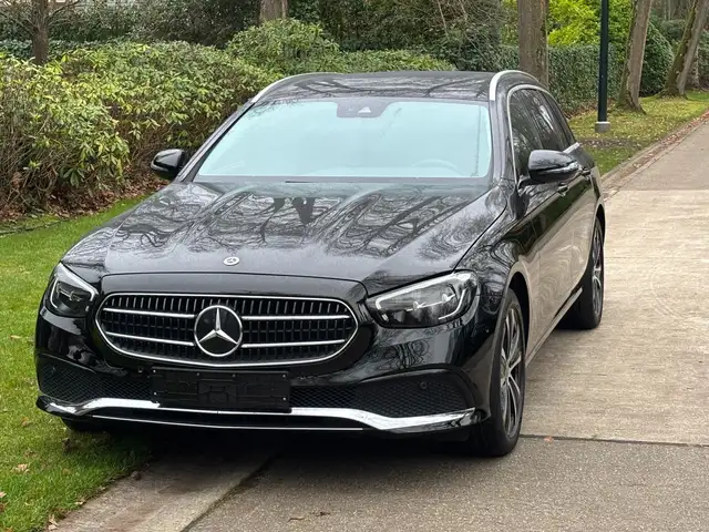 Mercedes-Benz E 300 E 300 e T 9G-TRONIC Avantgarde / TREKHAAK