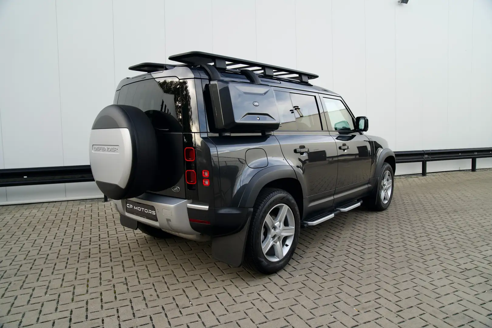 Land Rover Defender 110 D200 SE | PANO | EXPLORER | LUCHTVERING | BTW Grau - 2