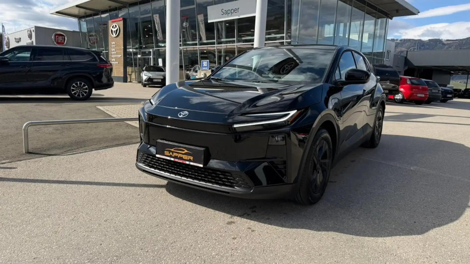 Toyota C-HR+ +  BEV 1  4x2 Teamplayer ECV Schwarz - 2