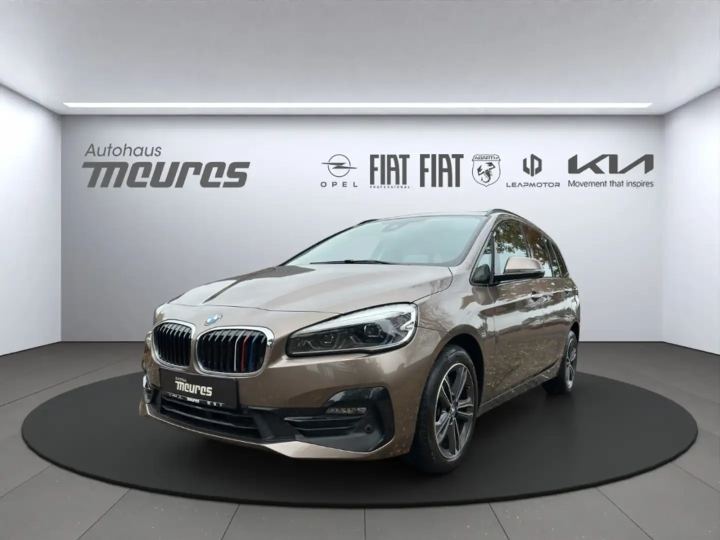BMW 218 Gran Tourer d Sport Line DCT Panorama El. Heckklap Beige - 1
