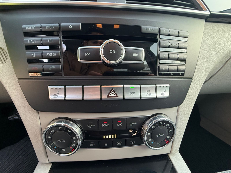Mercedes-Benz C 180 CGI FaceLift*Automatik*Tempo*PDC — photo 23