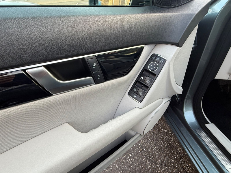Mercedes-Benz C 180 CGI FaceLift*Automatik*Tempo*PDC — photo 22