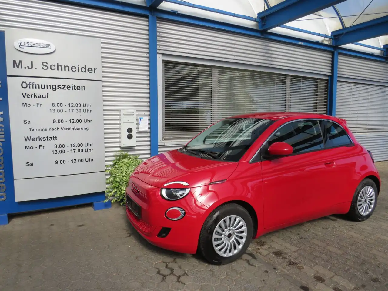 Fiat 500 E Red 42kWh Navi DAB Fahrer-Assistenzsysteme