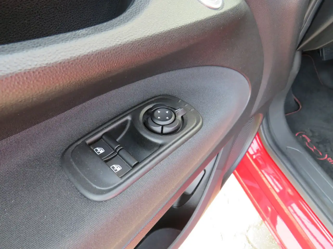 Fiat 500 E Red 42kWh Navi DAB Fahrer-Assistenzsysteme, миниатюра 19