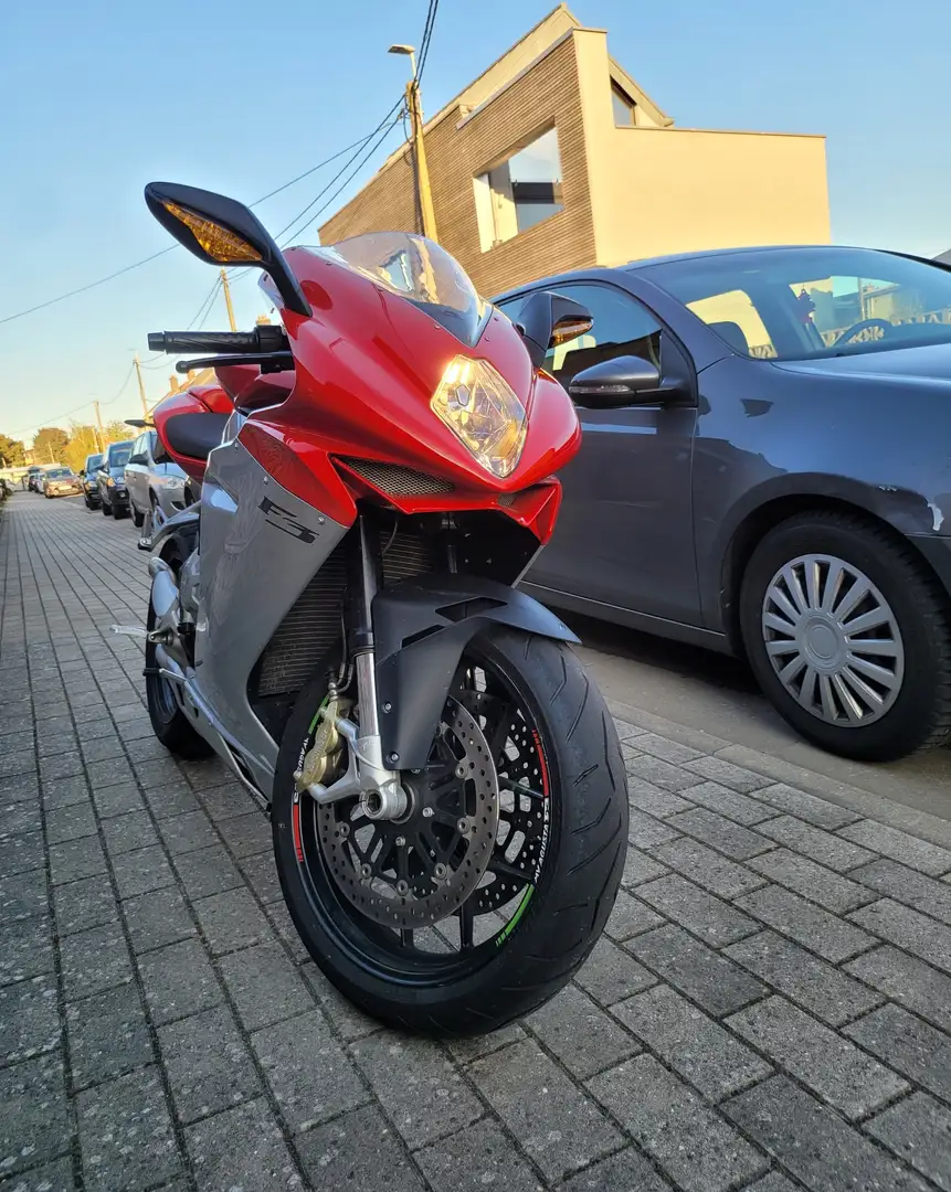 MV Agusta F3 Kırmızı - 2