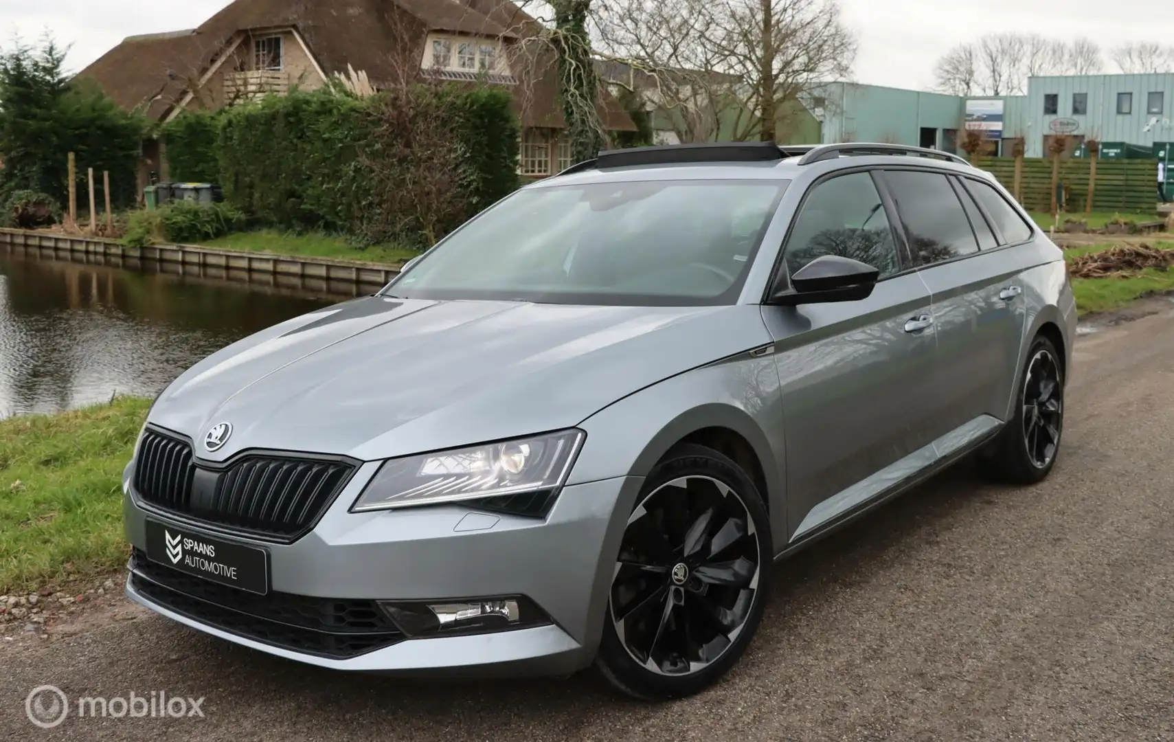 Skoda Superb Combi 2.0 TSI 4x4 Sportline / Pano / Trekhaak Zilver - 1