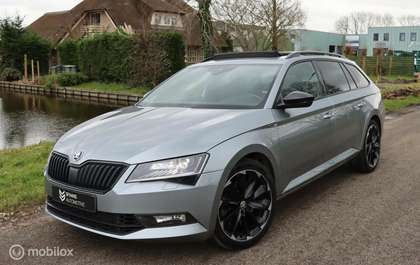 Skoda Superb Combi 2.0 TSI 4x4 Sportline / Pano / Trekhaak
