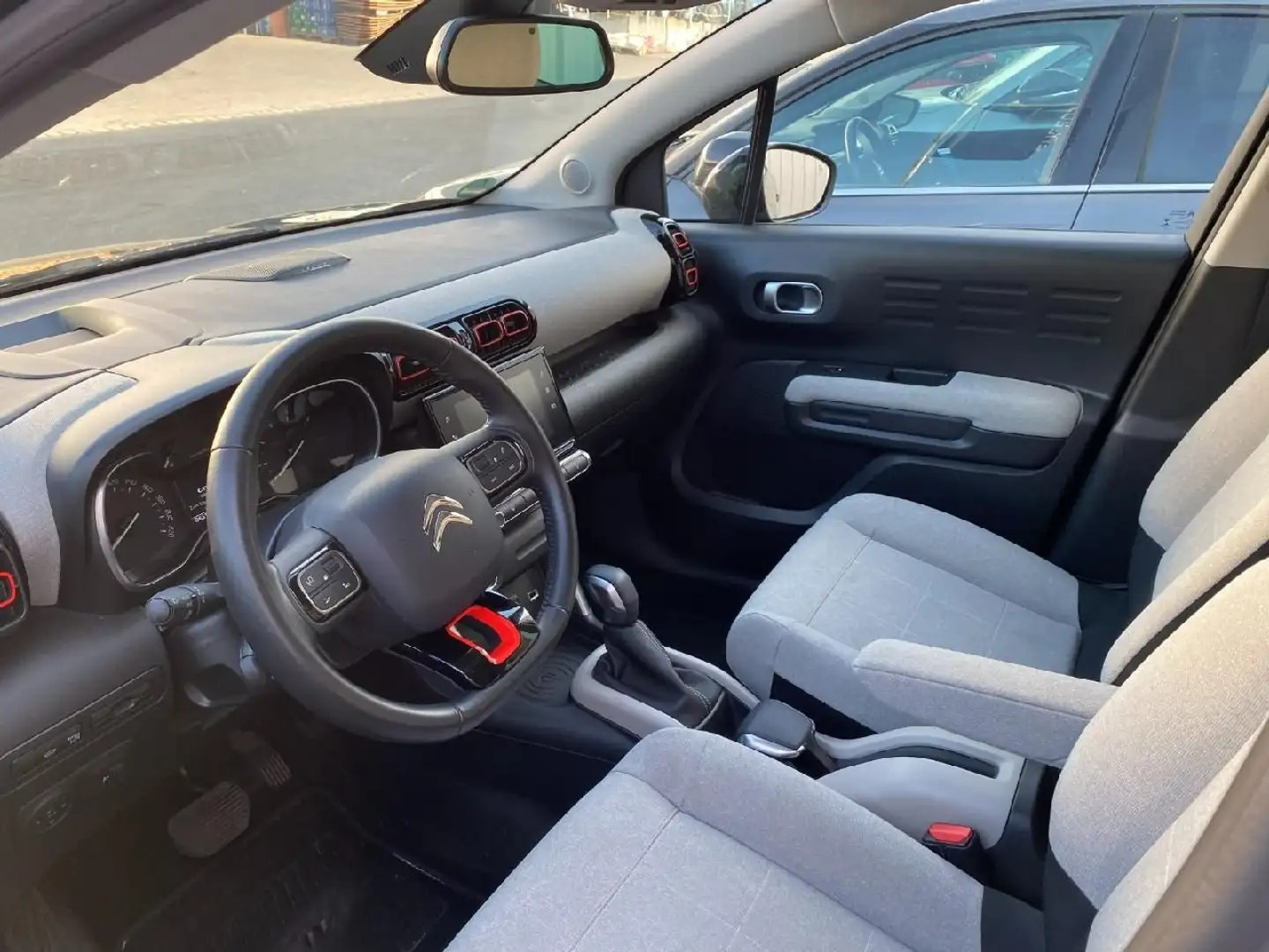 Citroen C3 Aircross Shine Automatik EAT 6 Zwart - 2