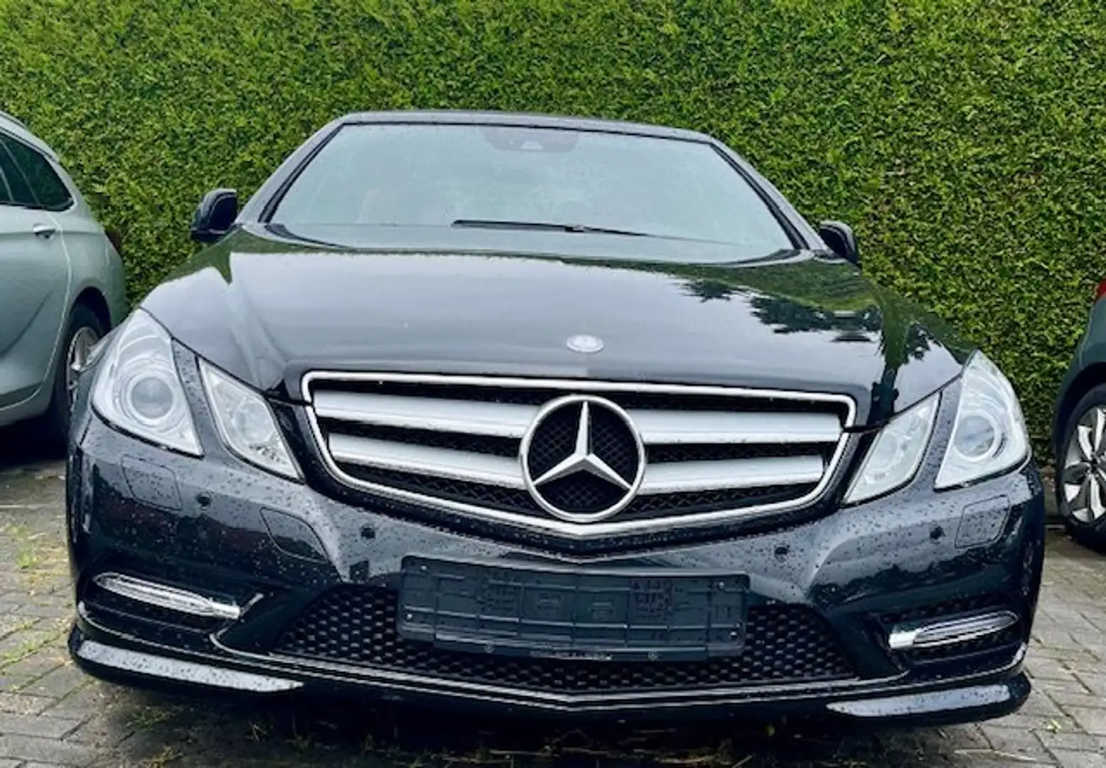 Mercedes-Benz E 200 E 200 CGI BlueEfficiency (207.448) Noir - 1