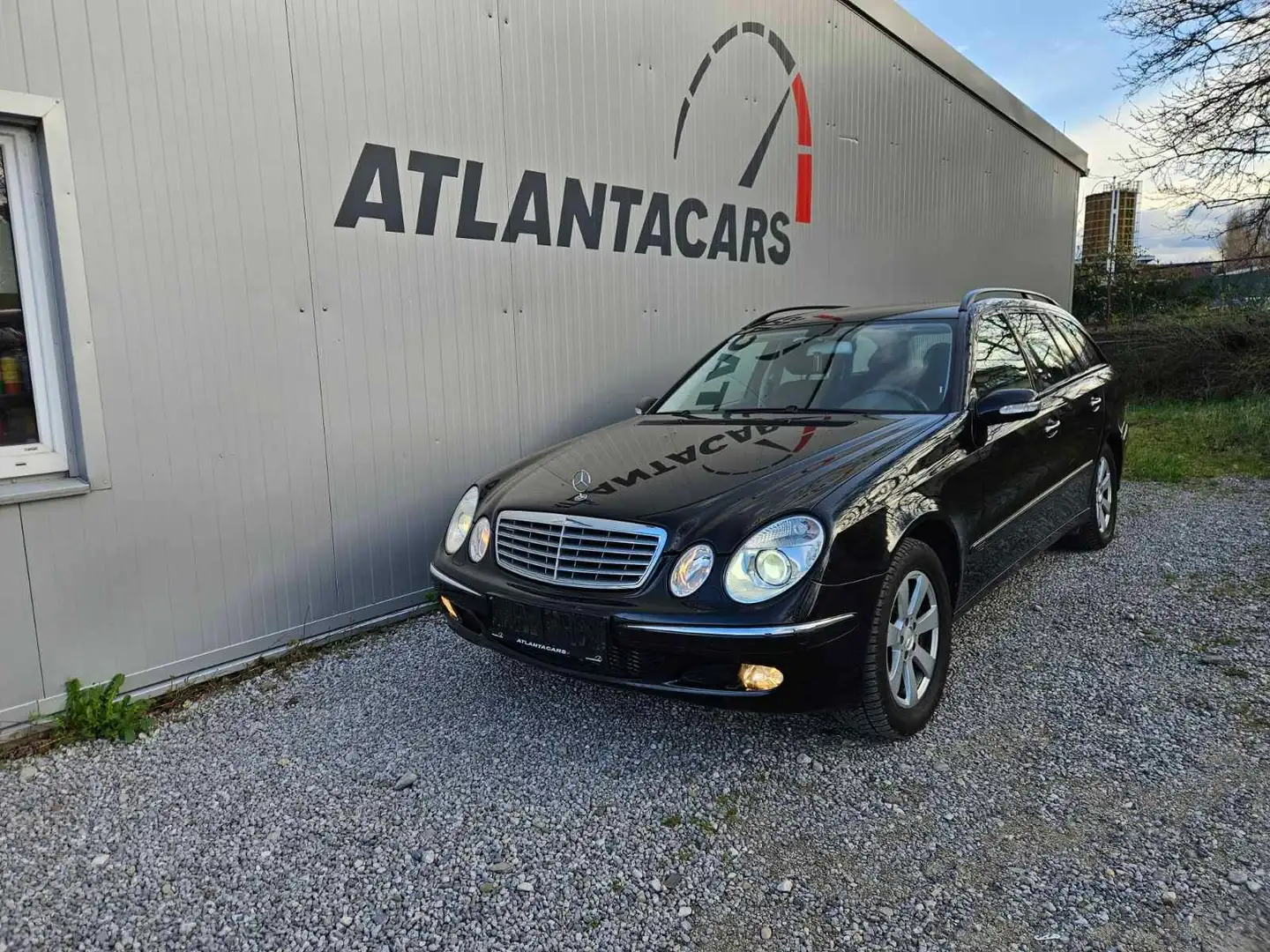 Mercedes-Benz E 320 E 320 T CDI 4Matic (211.289) Schwarz - 1