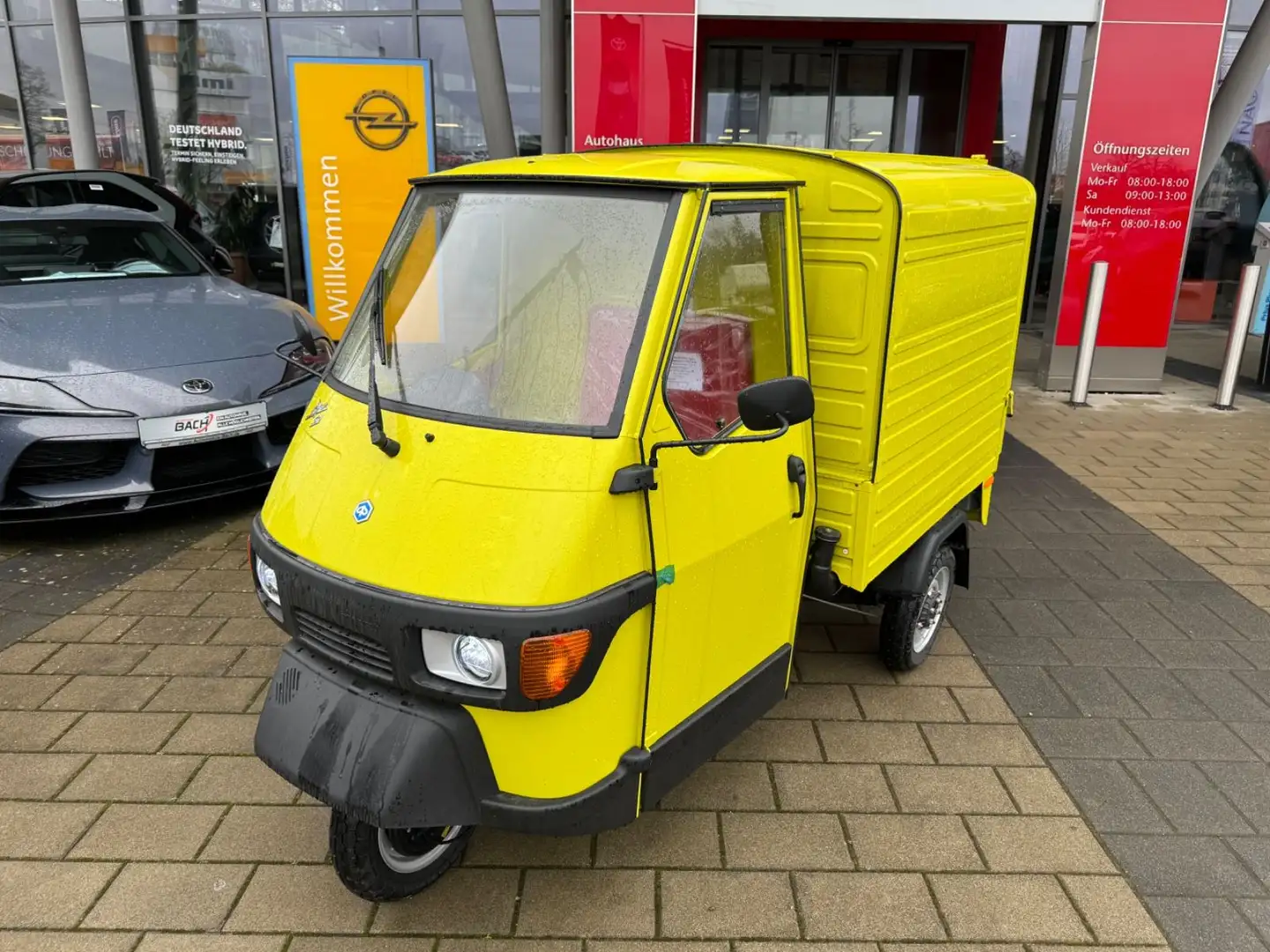 Piaggio Ape 50 Kasten Yellow - 1